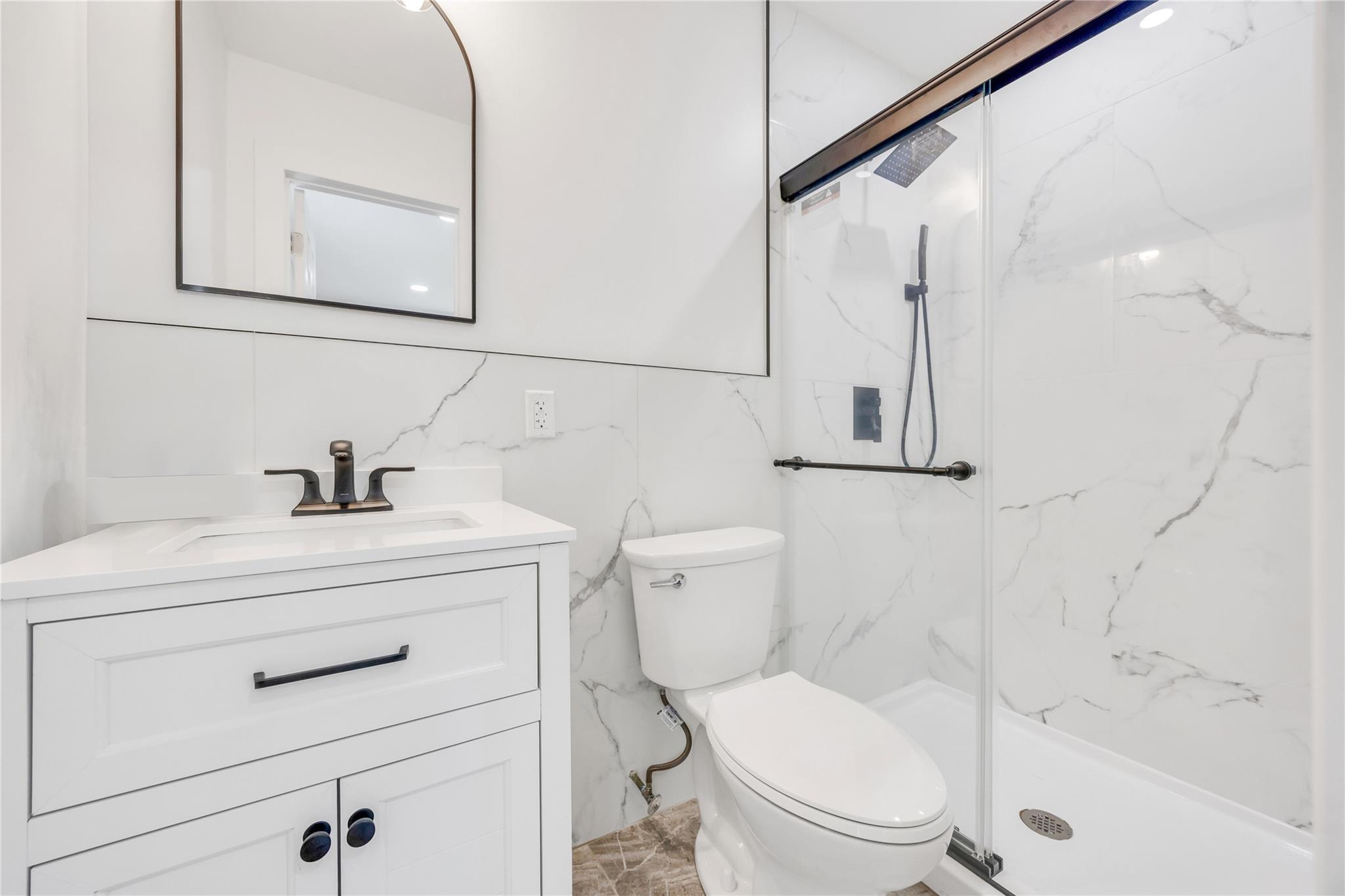 Single Family Bay  Suffolk County, NY 11772, MLS-865970-28
