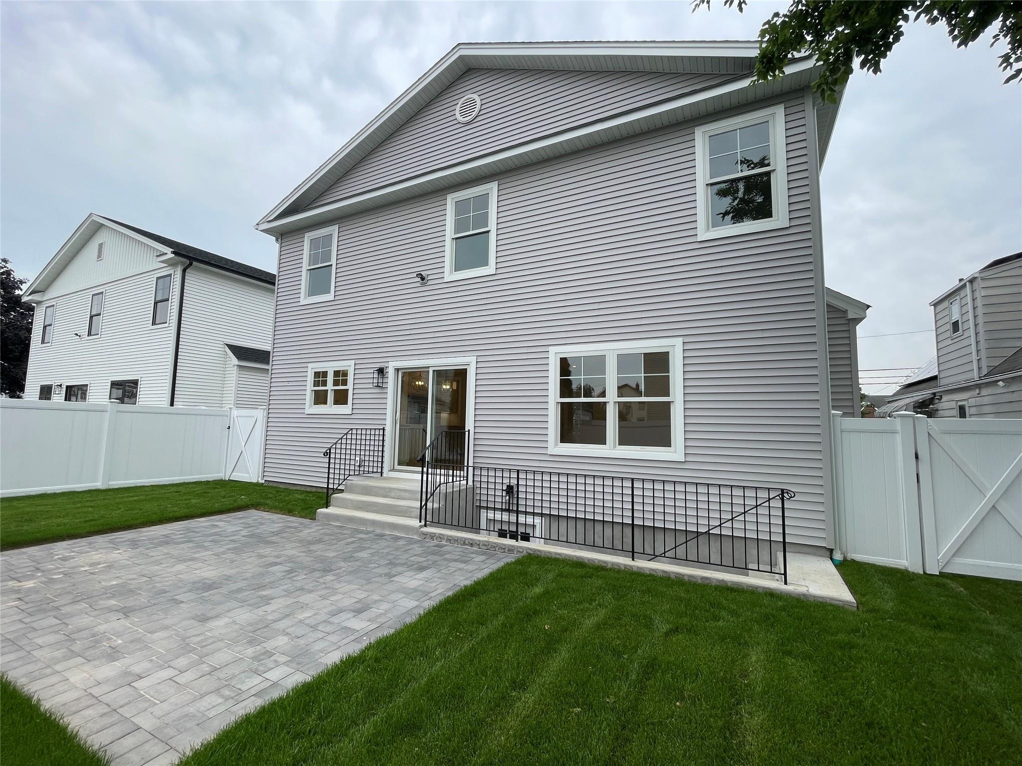 Single Family Latham  Nassau County, NY 11501, MLS-865993-5