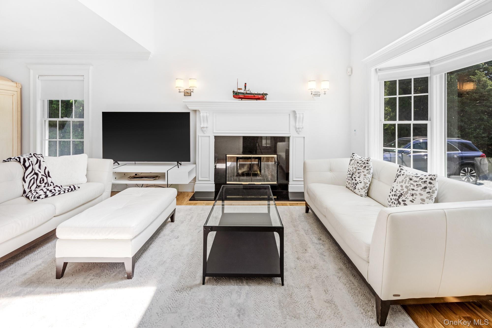 Single Family Lower 7 Ponds Suffolk County, NY 11976, MLS-866002-10