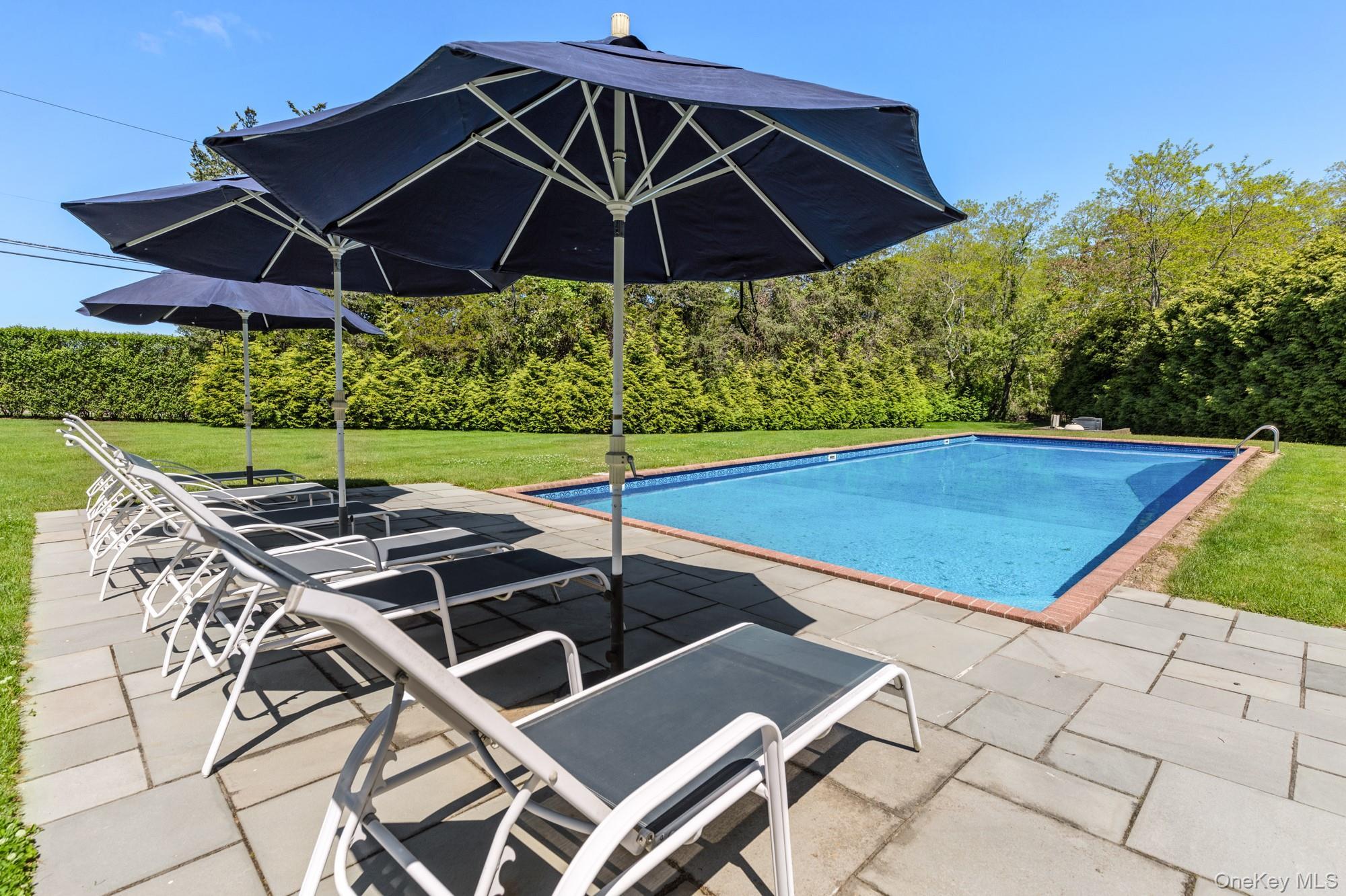 Single Family Lower 7 Ponds Suffolk County, NY 11976, MLS-866002-32