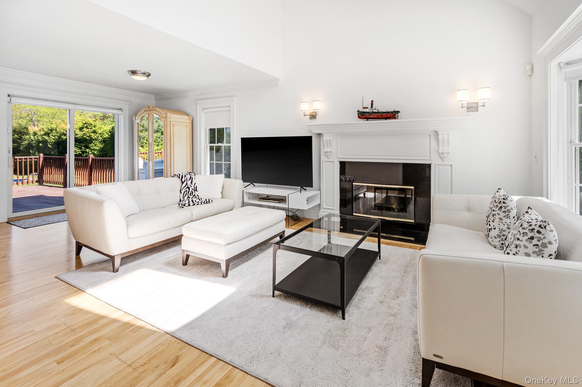 Single Family Lower 7 Ponds Suffolk County, NY 11976, MLS-866002-9