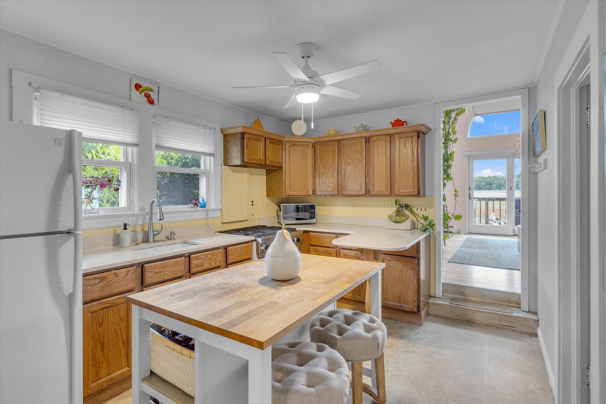 Single Family Makamah Beach  Suffolk County, NY 11768, MLS-866004-10