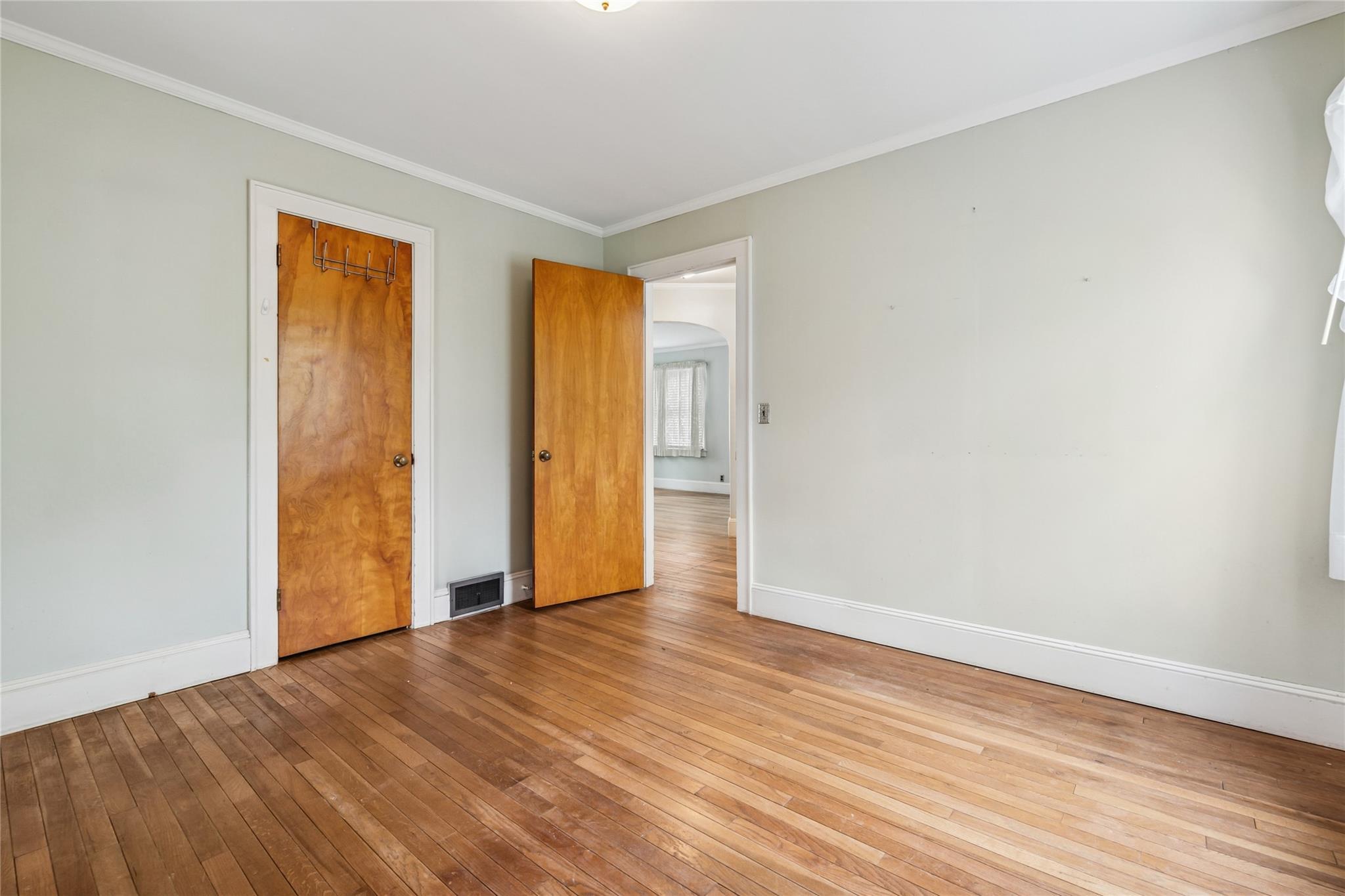 Single Family Woodhull  Suffolk County, NY 11901, MLS-866006-11