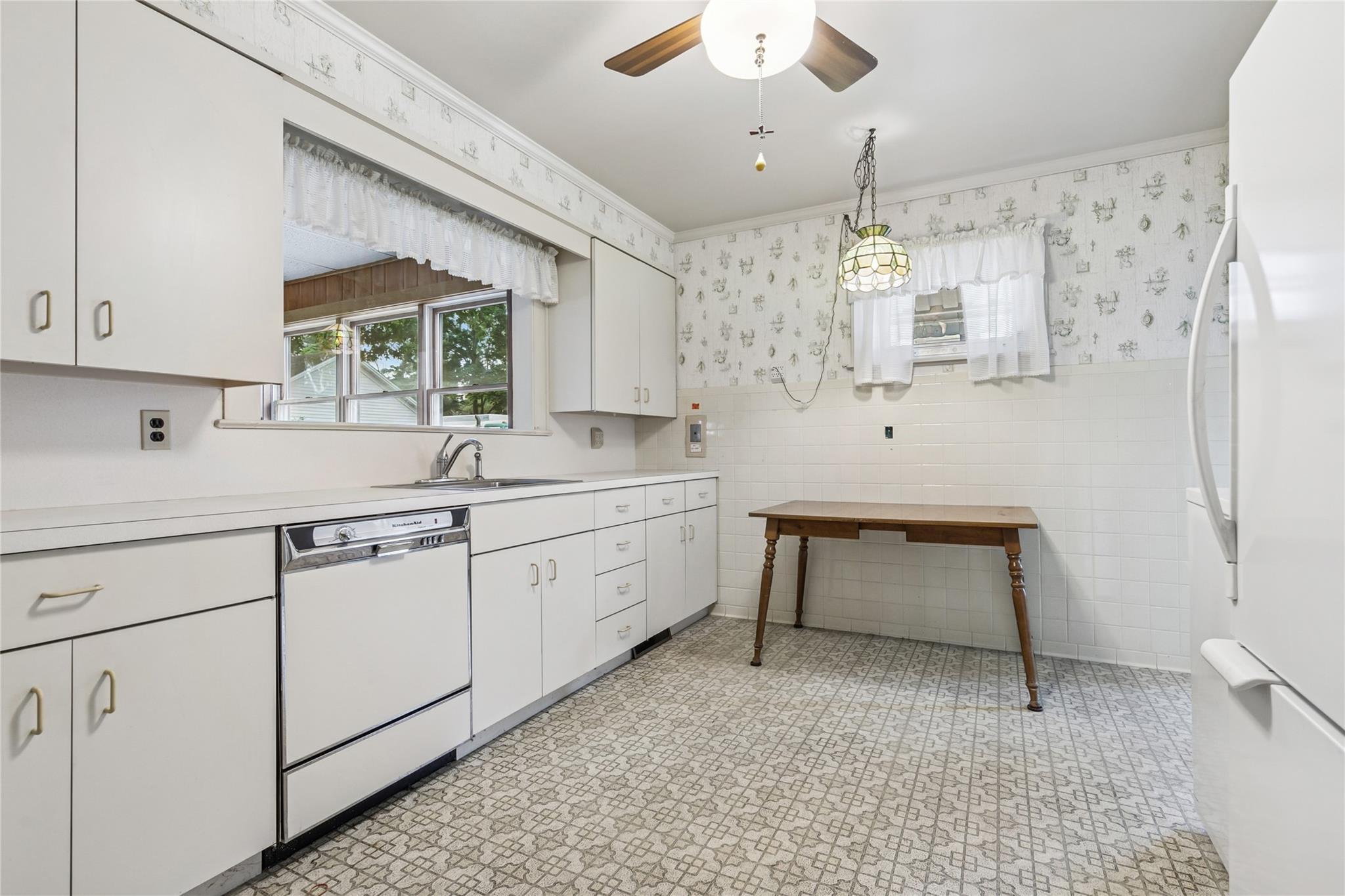 Single Family Woodhull  Suffolk County, NY 11901, MLS-866006-12