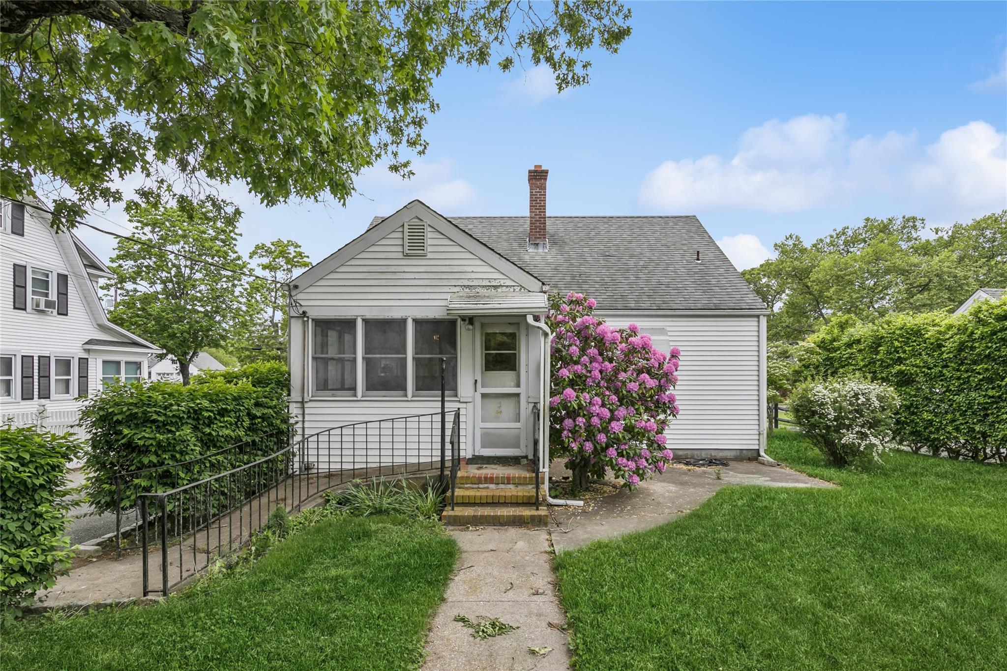 Single Family Woodhull  Suffolk County, NY 11901, MLS-866006-18