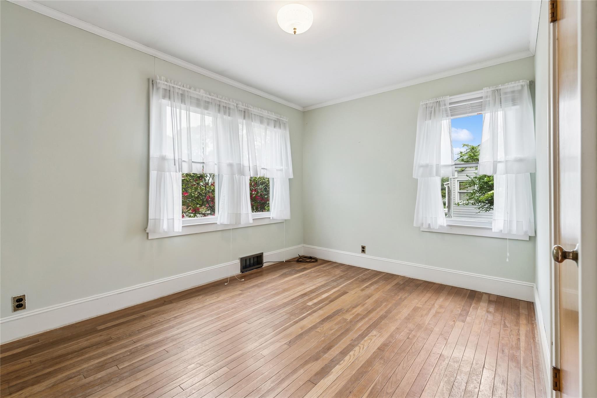 Single Family Woodhull  Suffolk County, NY 11901, MLS-866006-7