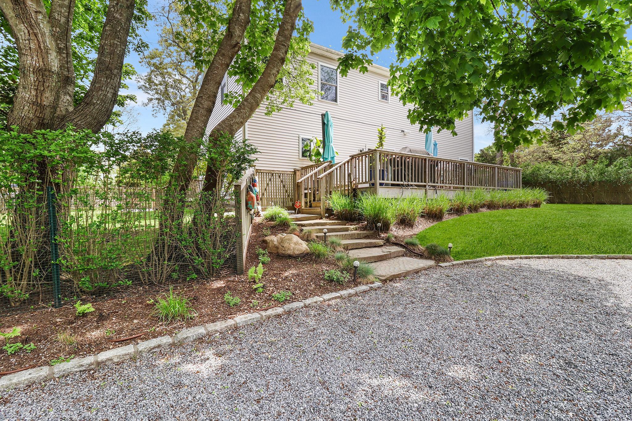 Single Family Accabonac  Suffolk County, NY 11937, MLS-866008-23