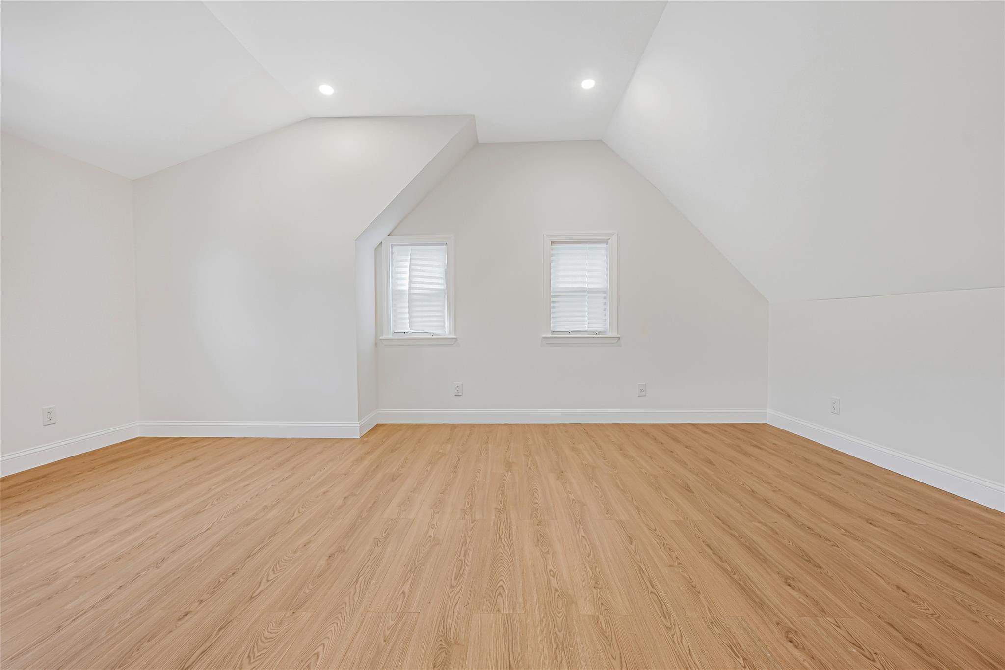 Single Family Dorchester  Nassau County, NY 11530, MLS-866012-15