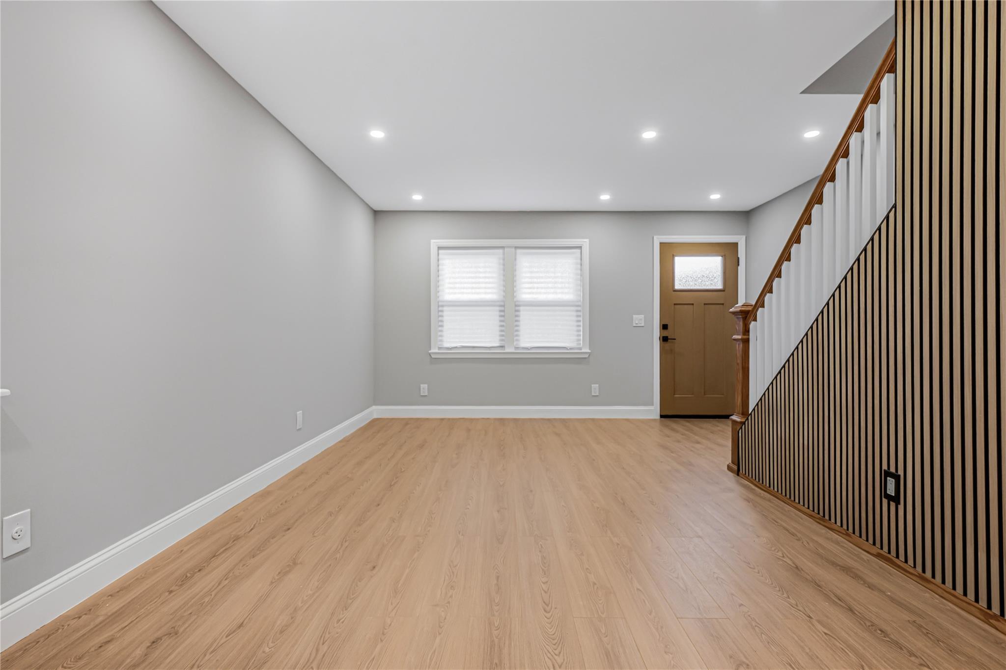 Single Family Dorchester  Nassau County, NY 11530, MLS-866012-2