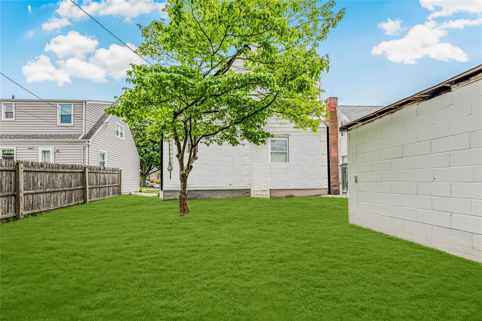 Single Family Dorchester  Nassau County, NY 11530, MLS-866012-32