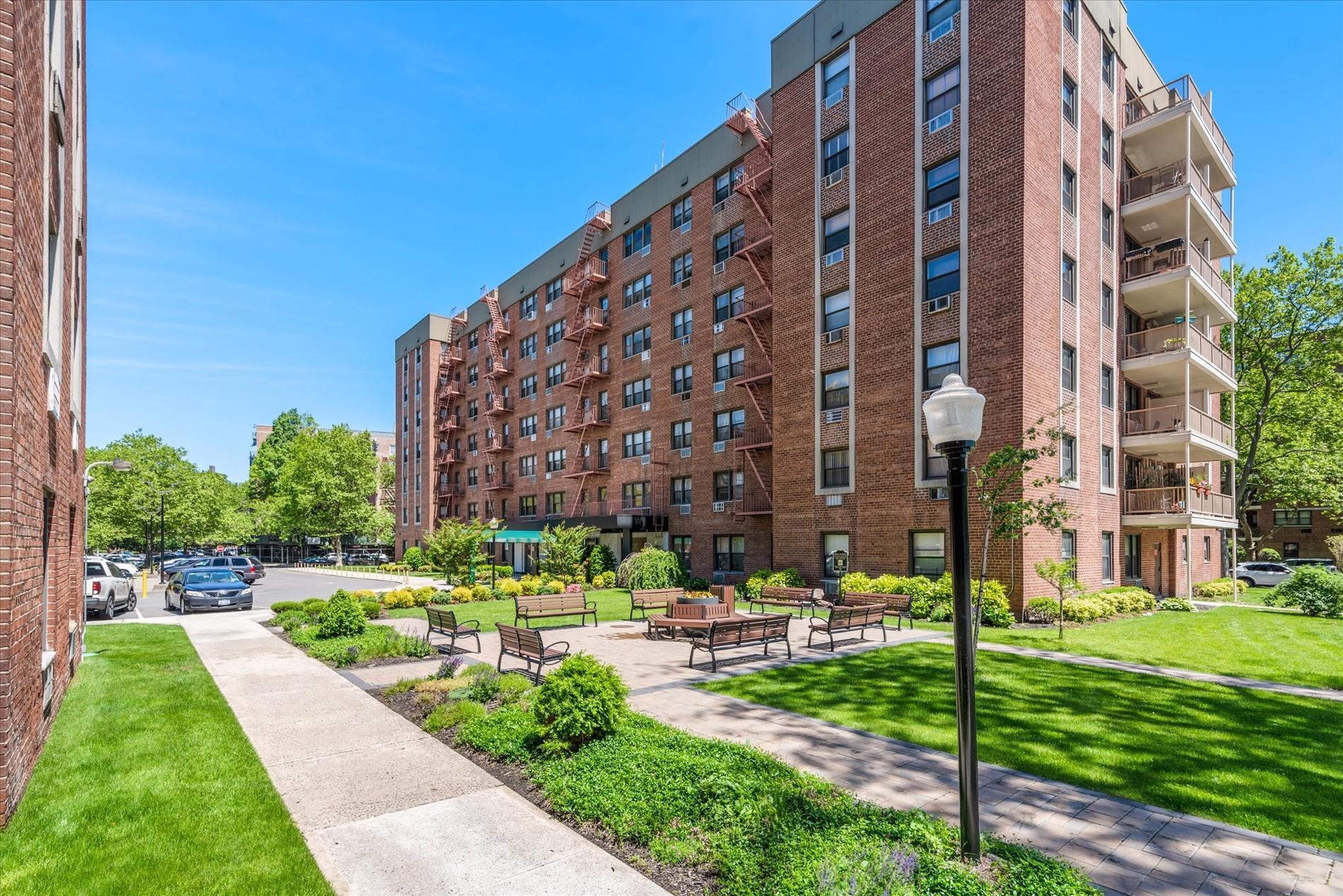 Coop 153  Queens, NY 11414, MLS-866060-2