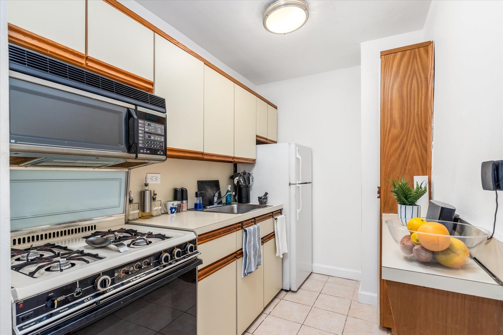 Coop 153  Queens, NY 11414, MLS-866060-7