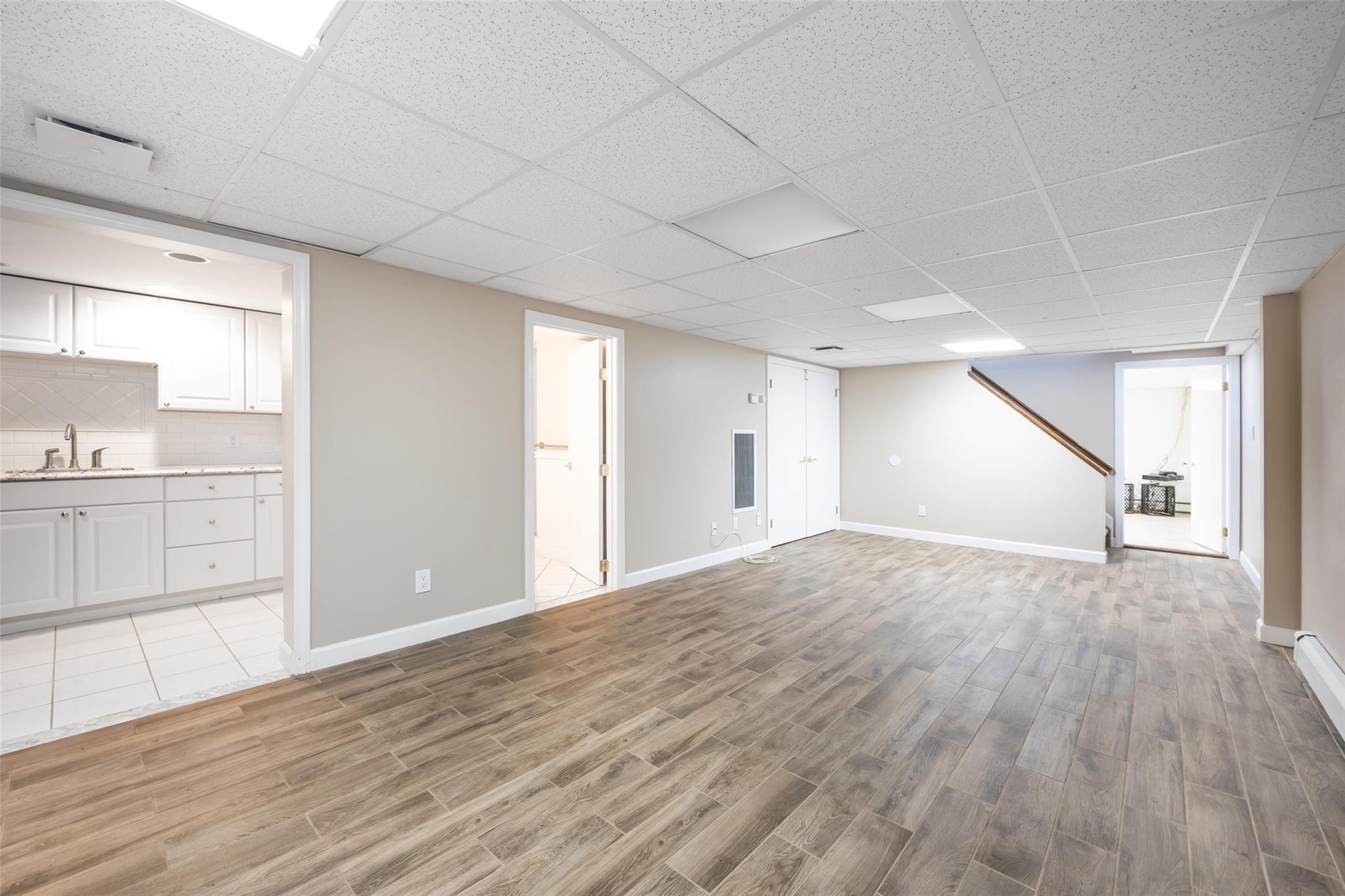 Single Family Knoll  Nassau County, NY 11545, MLS-866062-18