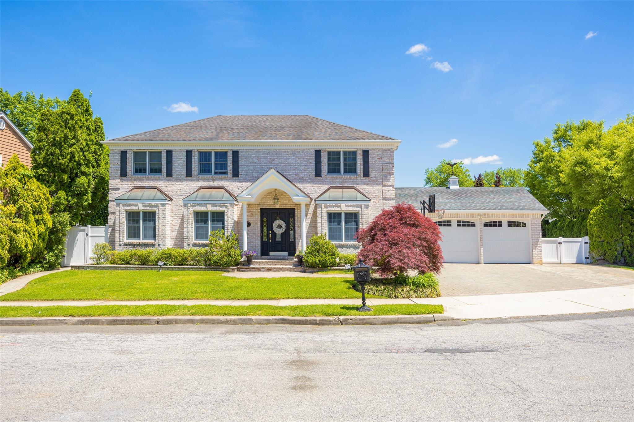 Single Family Knoll  Nassau County, NY 11545, MLS-866062-2