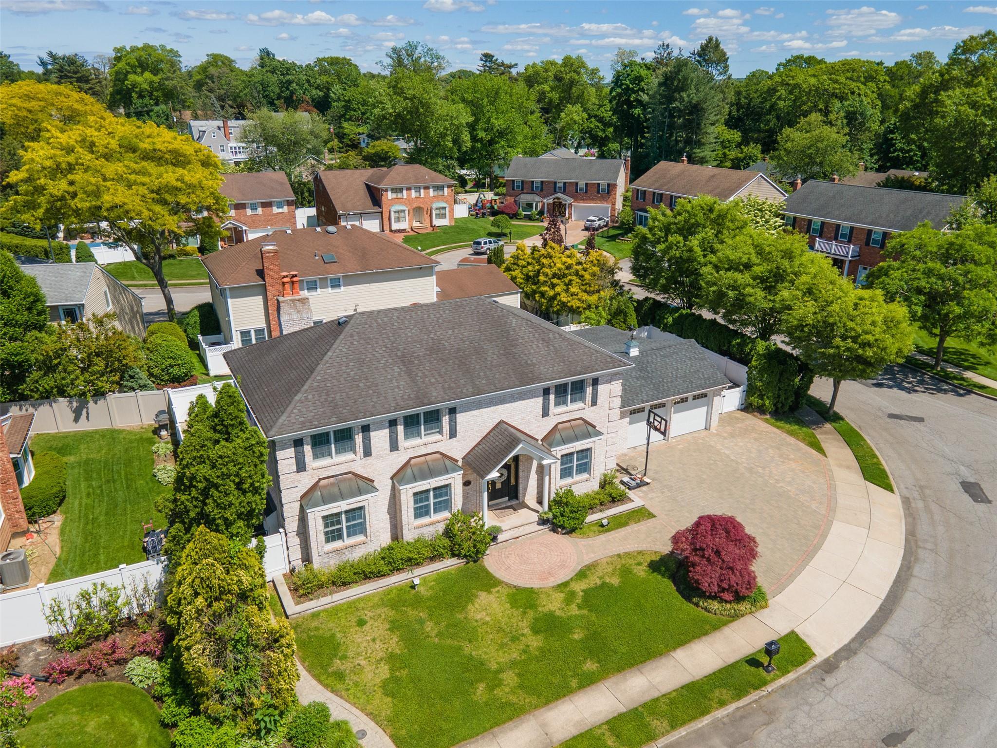 Single Family Knoll  Nassau County, NY 11545, MLS-866062-25
