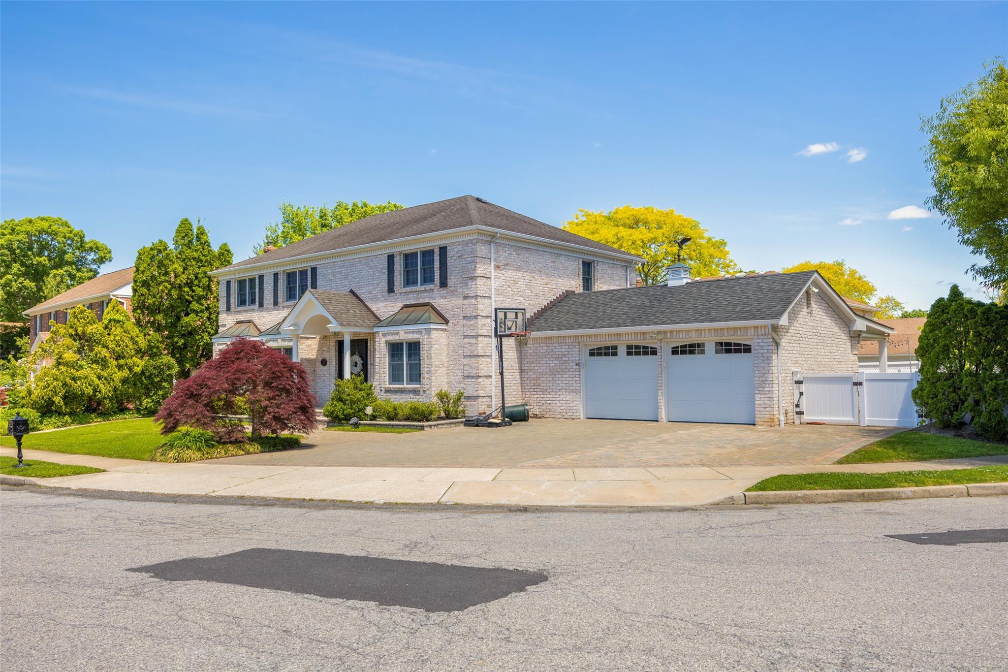 Single Family Knoll  Nassau County, NY 11545, MLS-866062-3