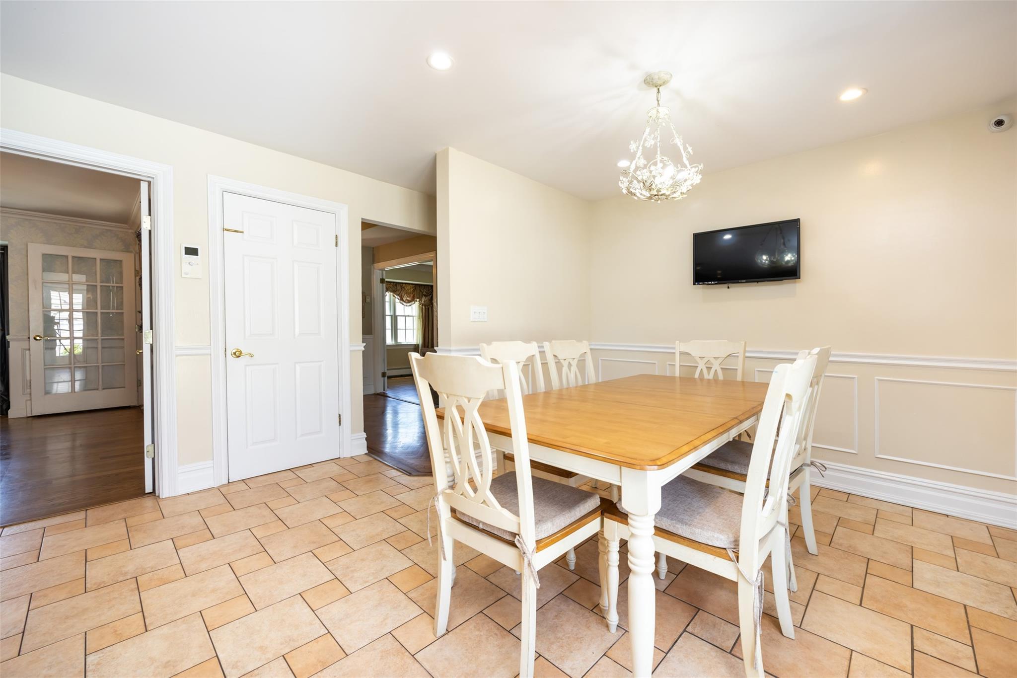 Single Family Knoll  Nassau County, NY 11545, MLS-866062-9