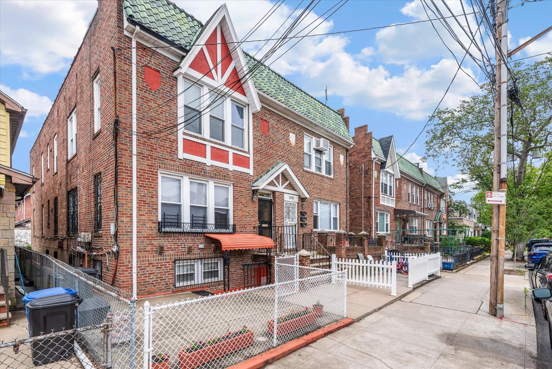 Single Family 35th  Brooklyn, NY 11210, MLS-866076-2