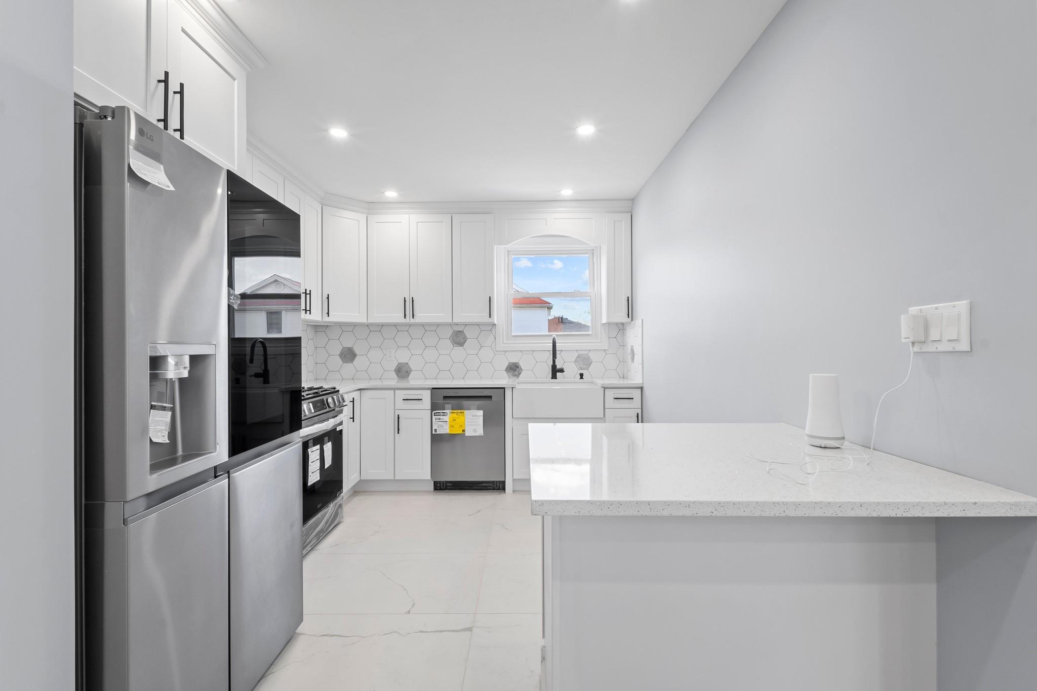 Single Family Almeda  Queens, NY 11692, MLS-866077-6