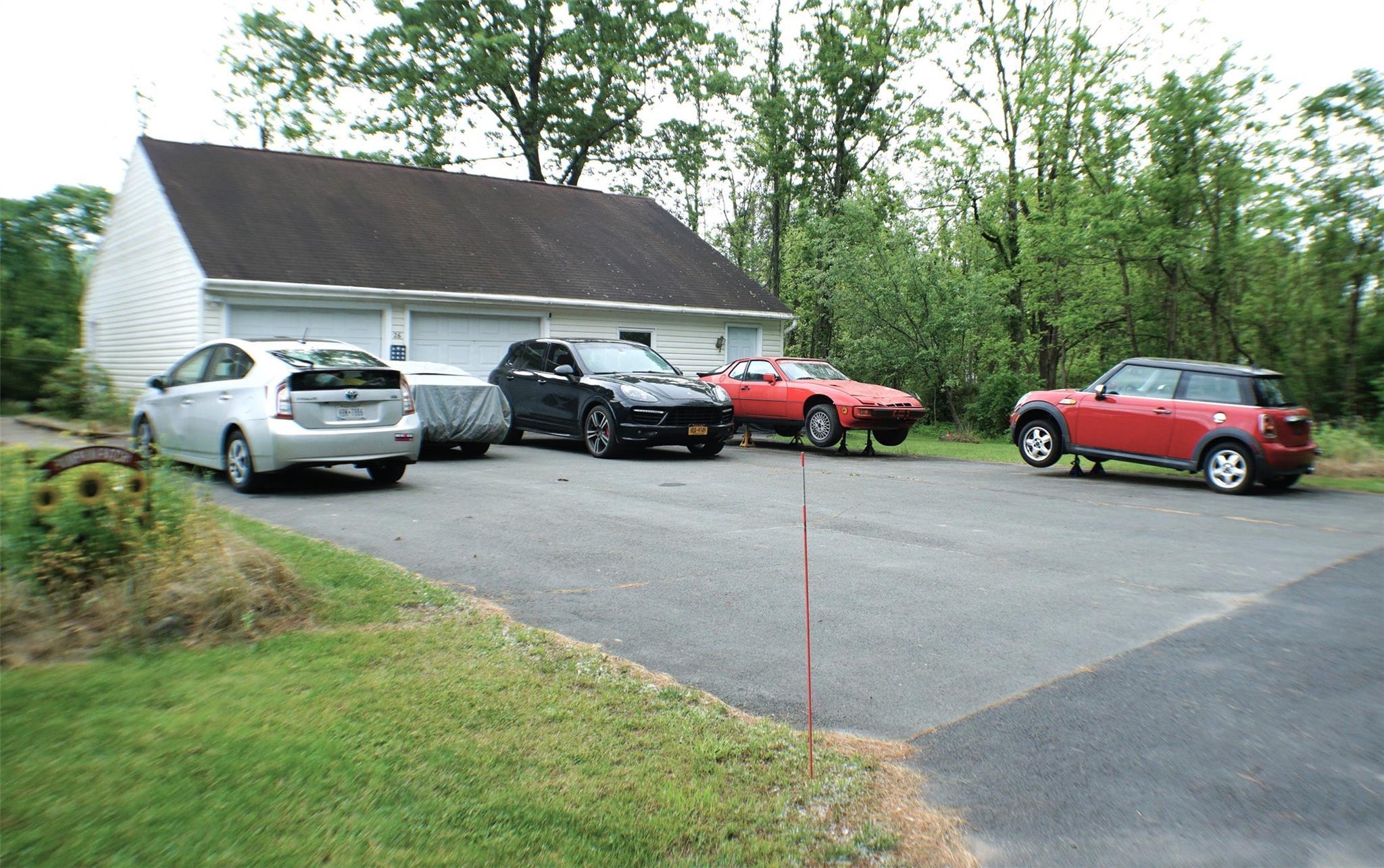 Single Family Saunders  Ulster County, NY 12489, MLS-866106-2