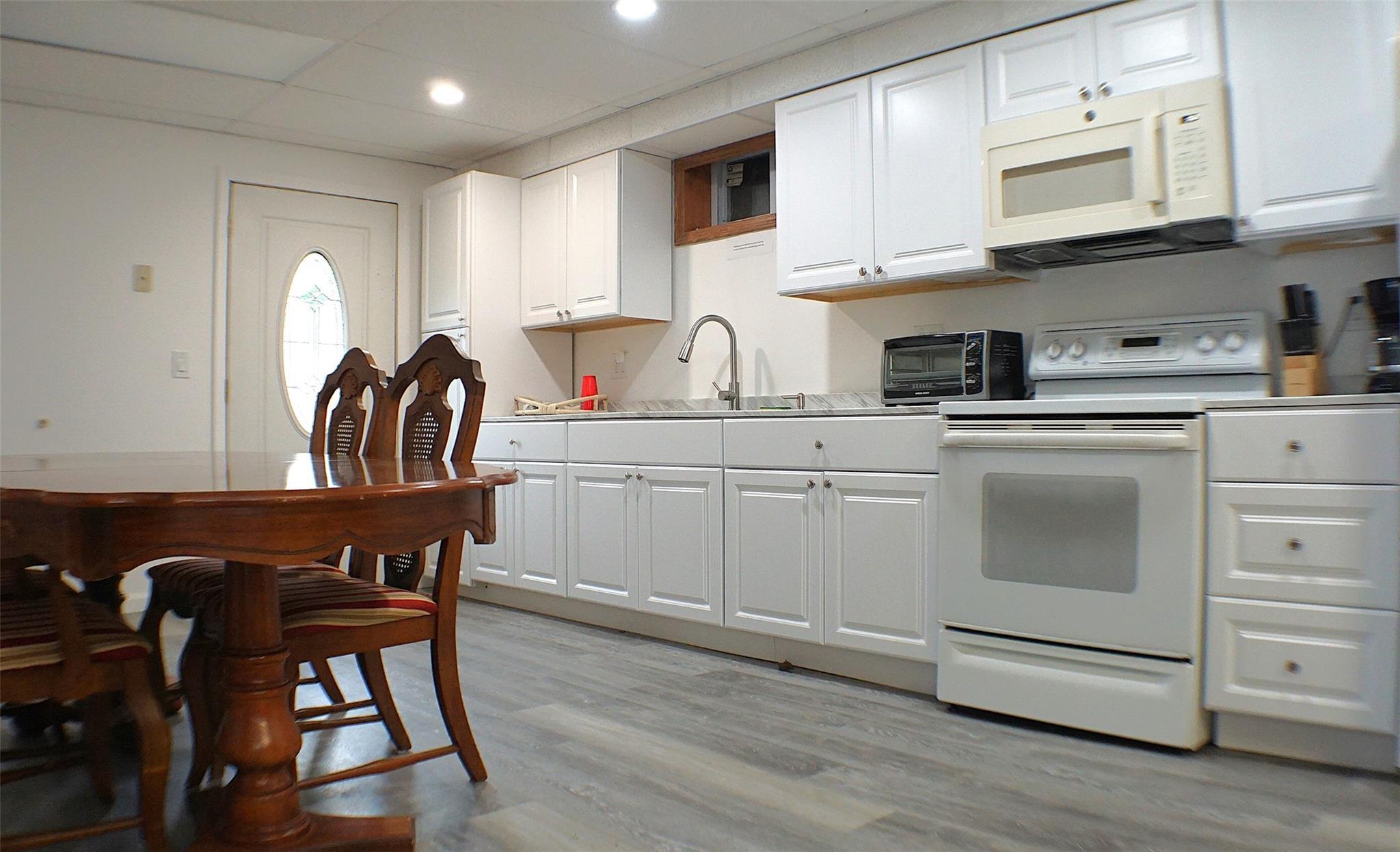Single Family Saunders  Ulster County, NY 12489, MLS-866106-22
