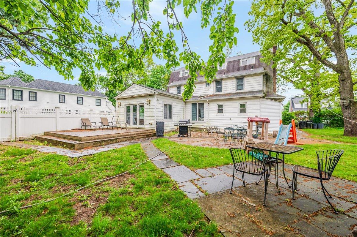 Single Family Linden  Nassau County, NY 11598, MLS-866122-27