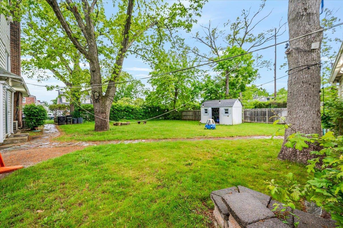 Single Family Linden  Nassau County, NY 11598, MLS-866122-28