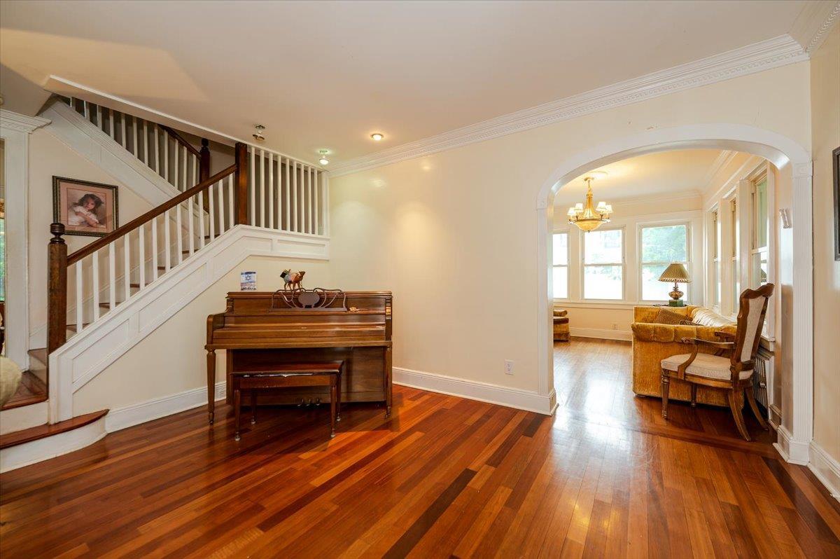 Single Family Linden  Nassau County, NY 11598, MLS-866122-3