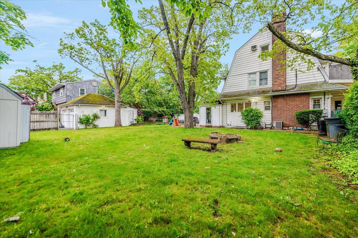 Single Family Linden  Nassau County, NY 11598, MLS-866122-30