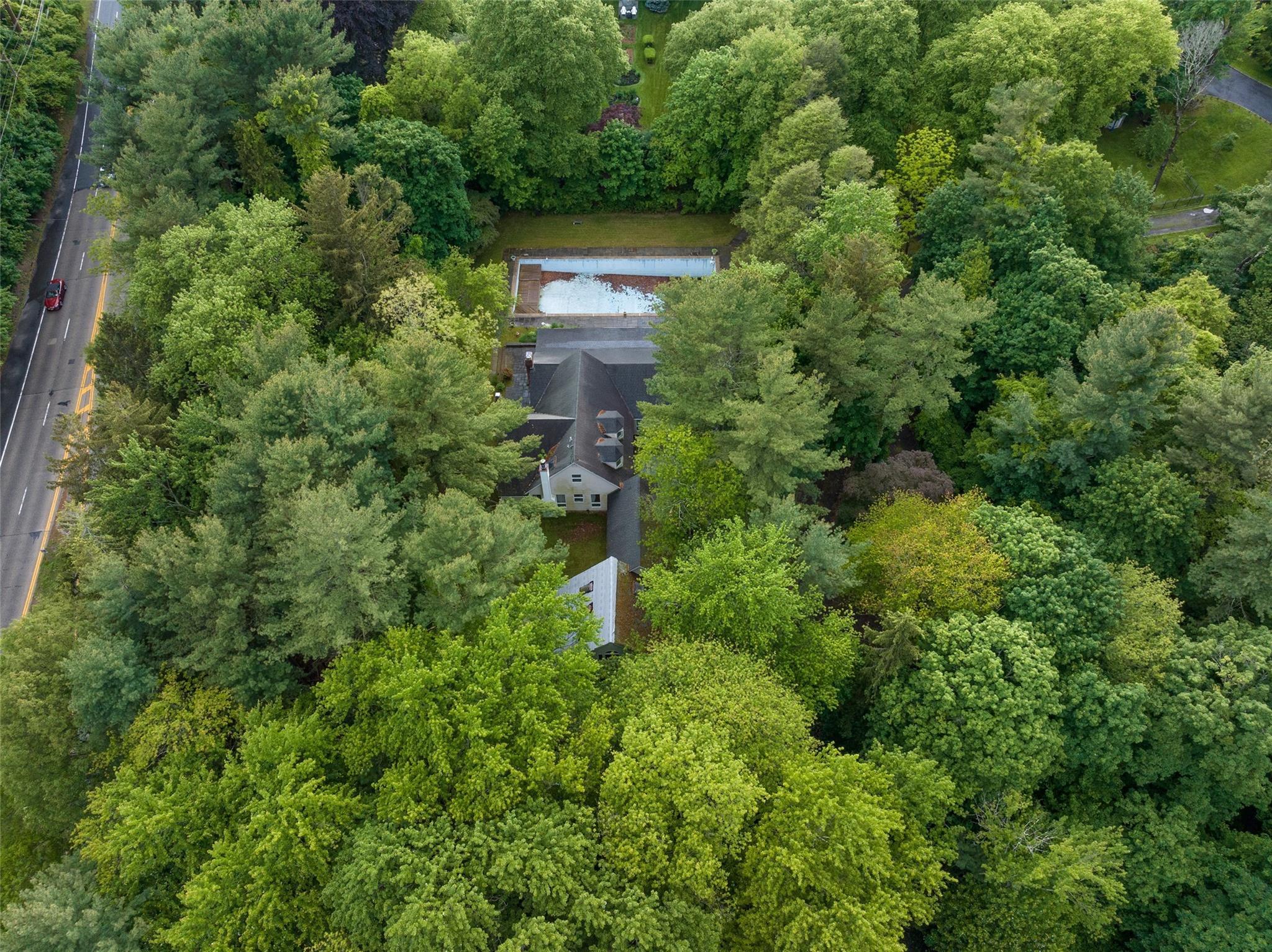 Single Family Woodstock  Nassau County, NY 11771, MLS-866177-11
