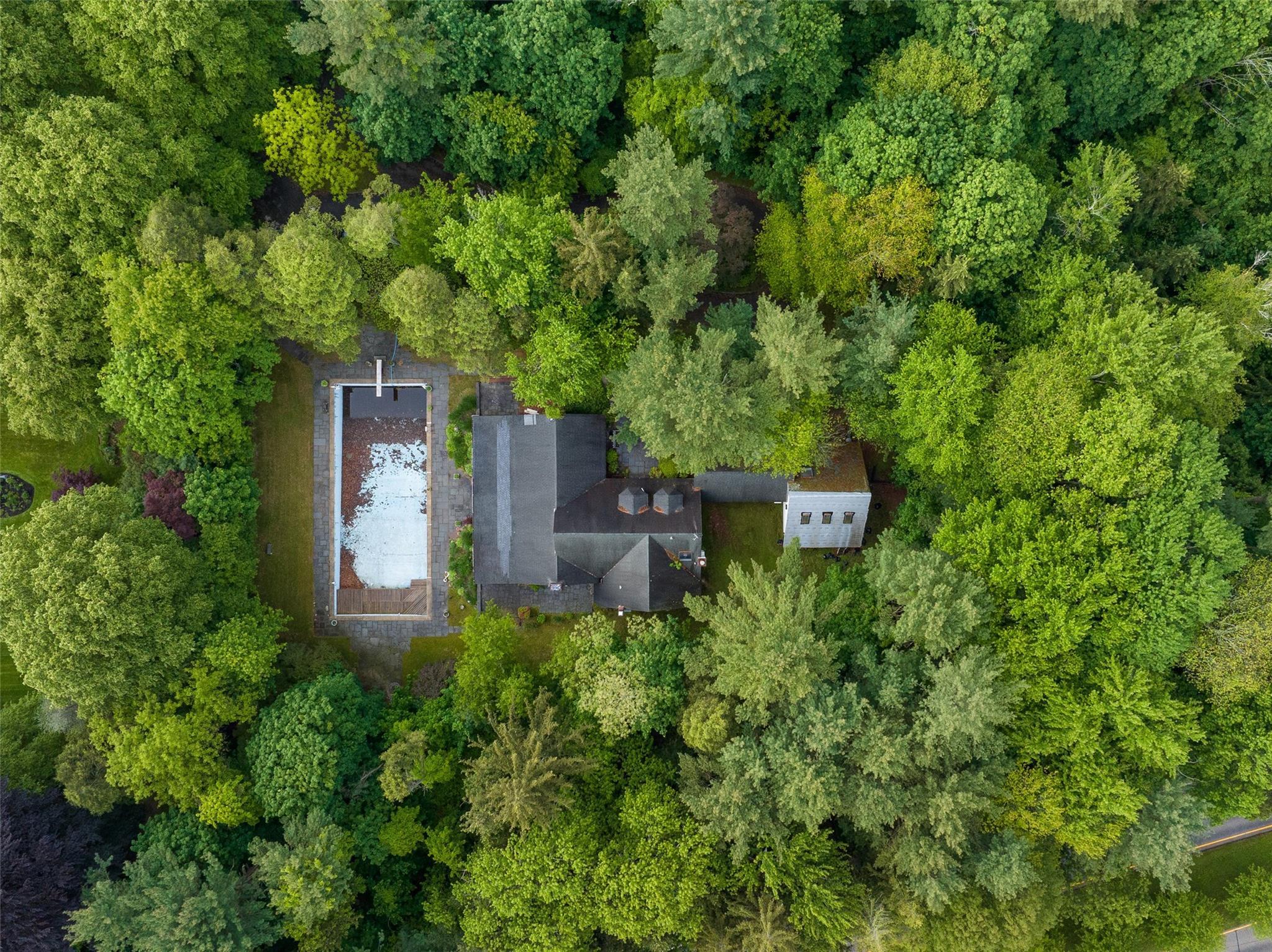Single Family Woodstock  Nassau County, NY 11771, MLS-866177-12