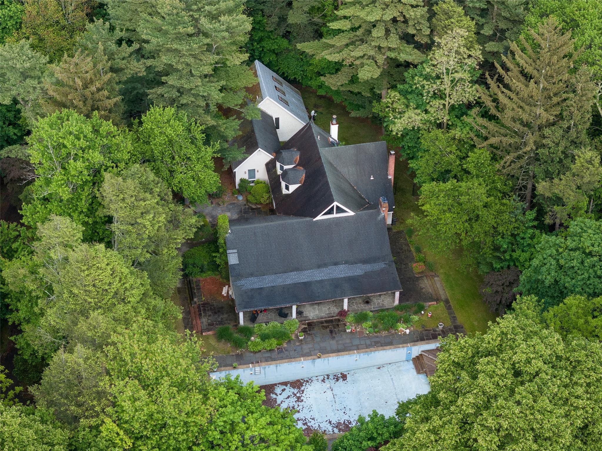 Single Family Woodstock  Nassau County, NY 11771, MLS-866177-9