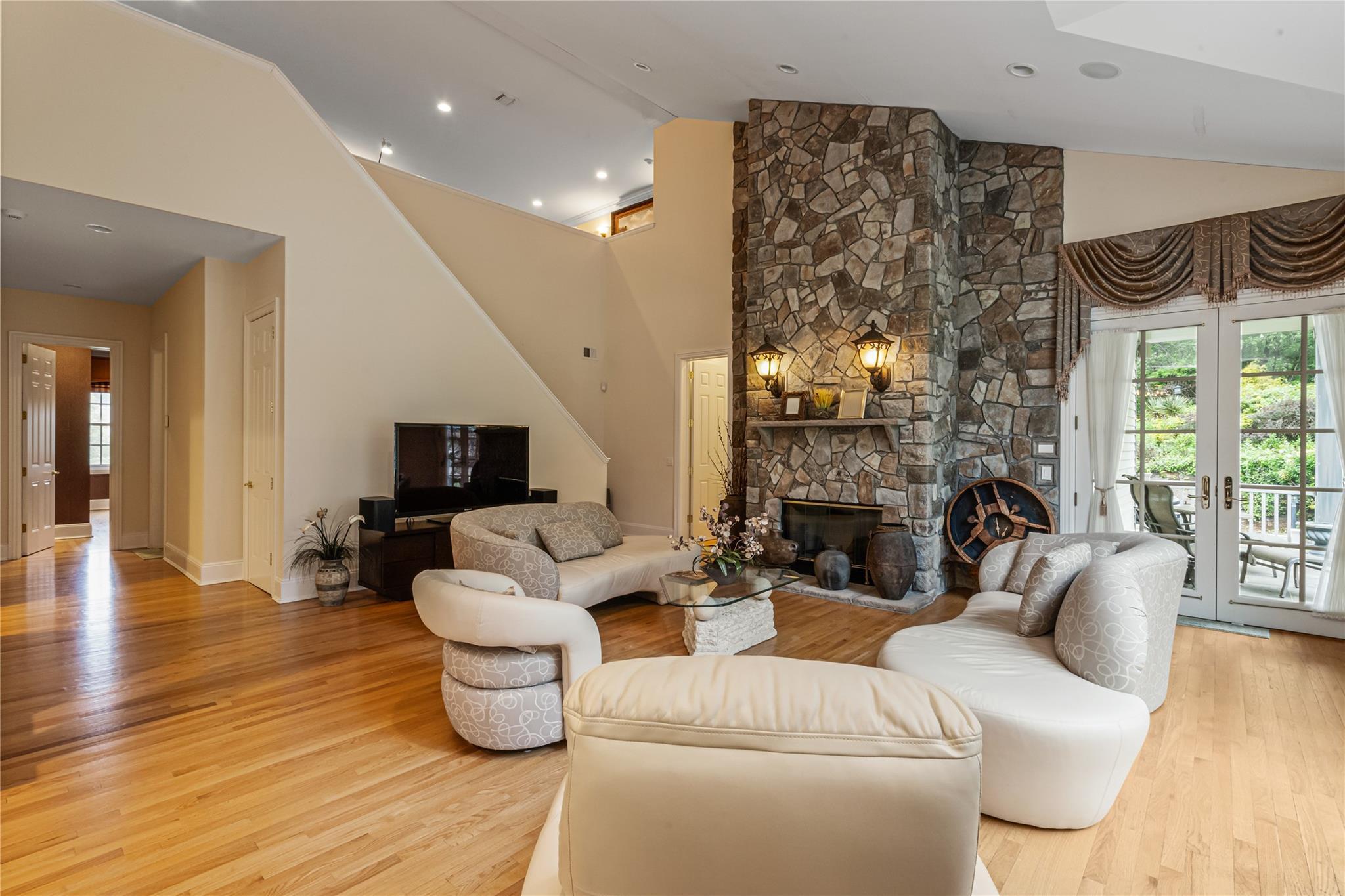 Single Family Westgate Rd  Nassau County, NY 11791, MLS-866193-11