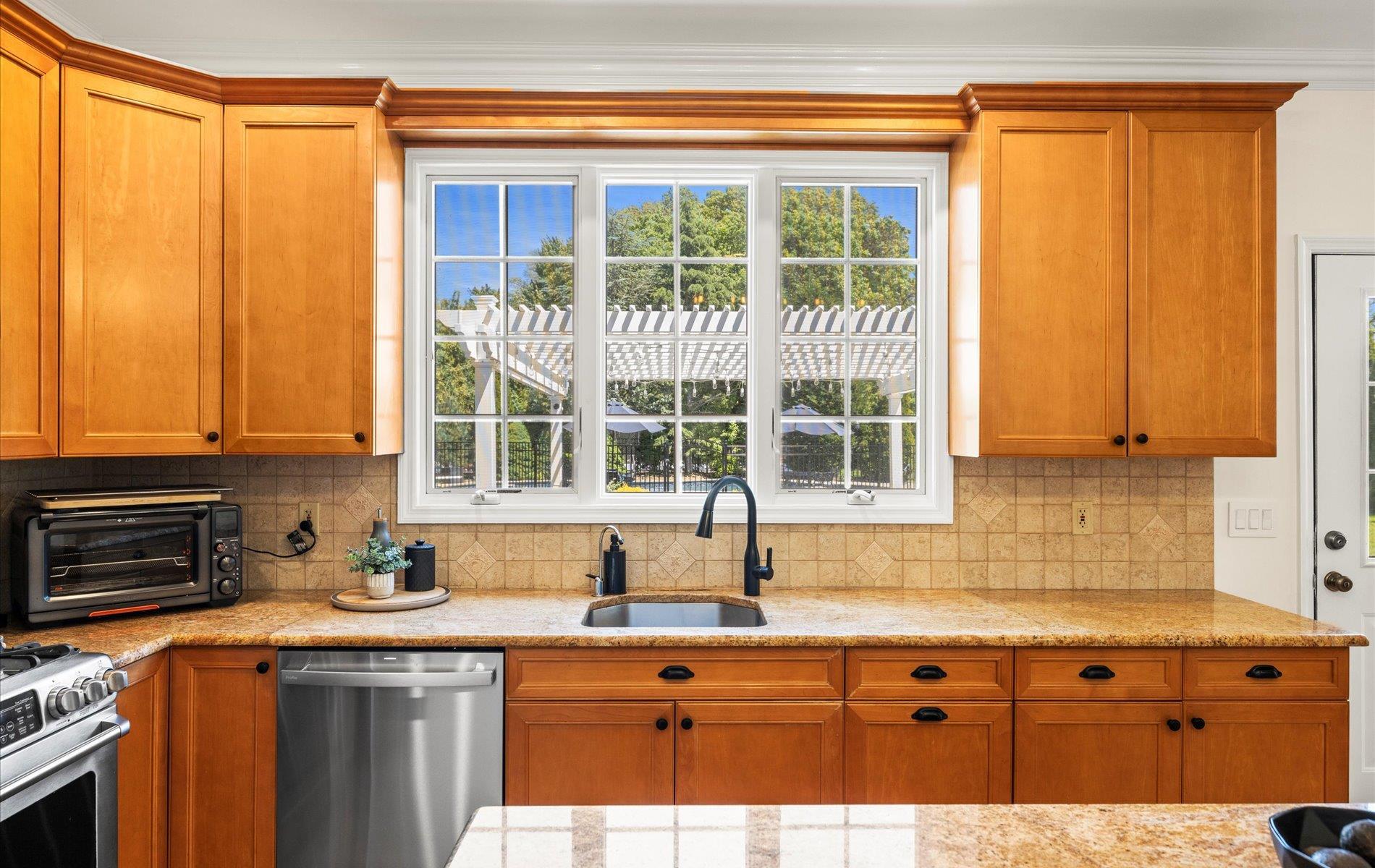 Single Family Home  Suffolk County, NY 11743, MLS-866215-16