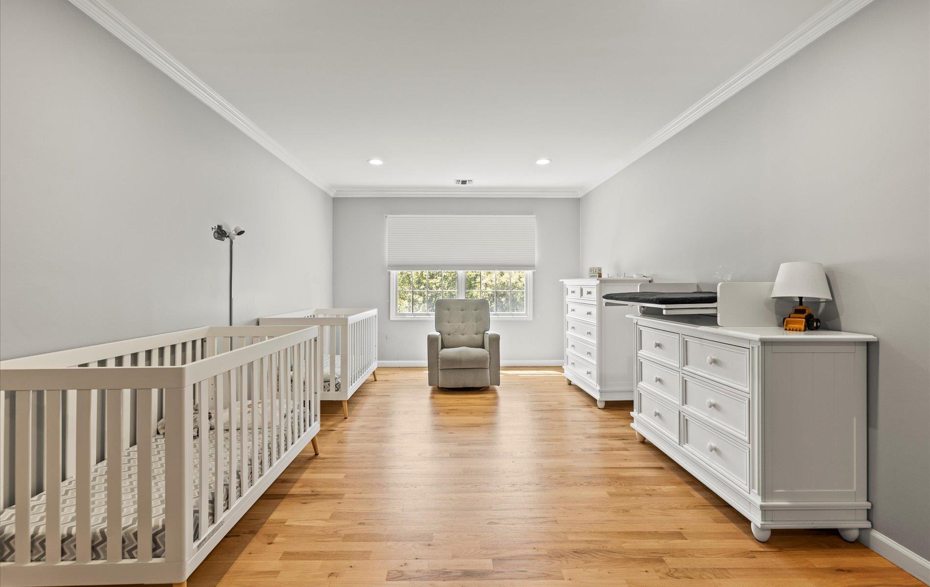 Single Family Home  Suffolk County, NY 11743, MLS-866215-29