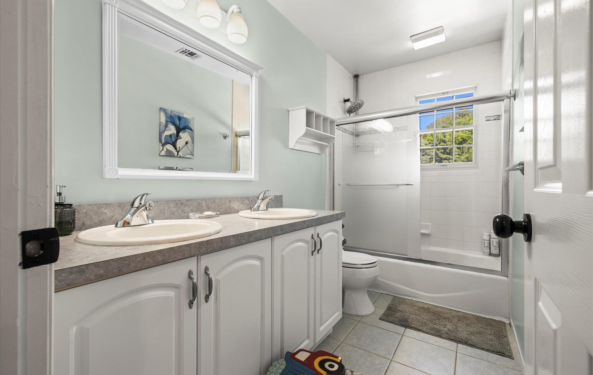Single Family Home  Suffolk County, NY 11743, MLS-866215-36