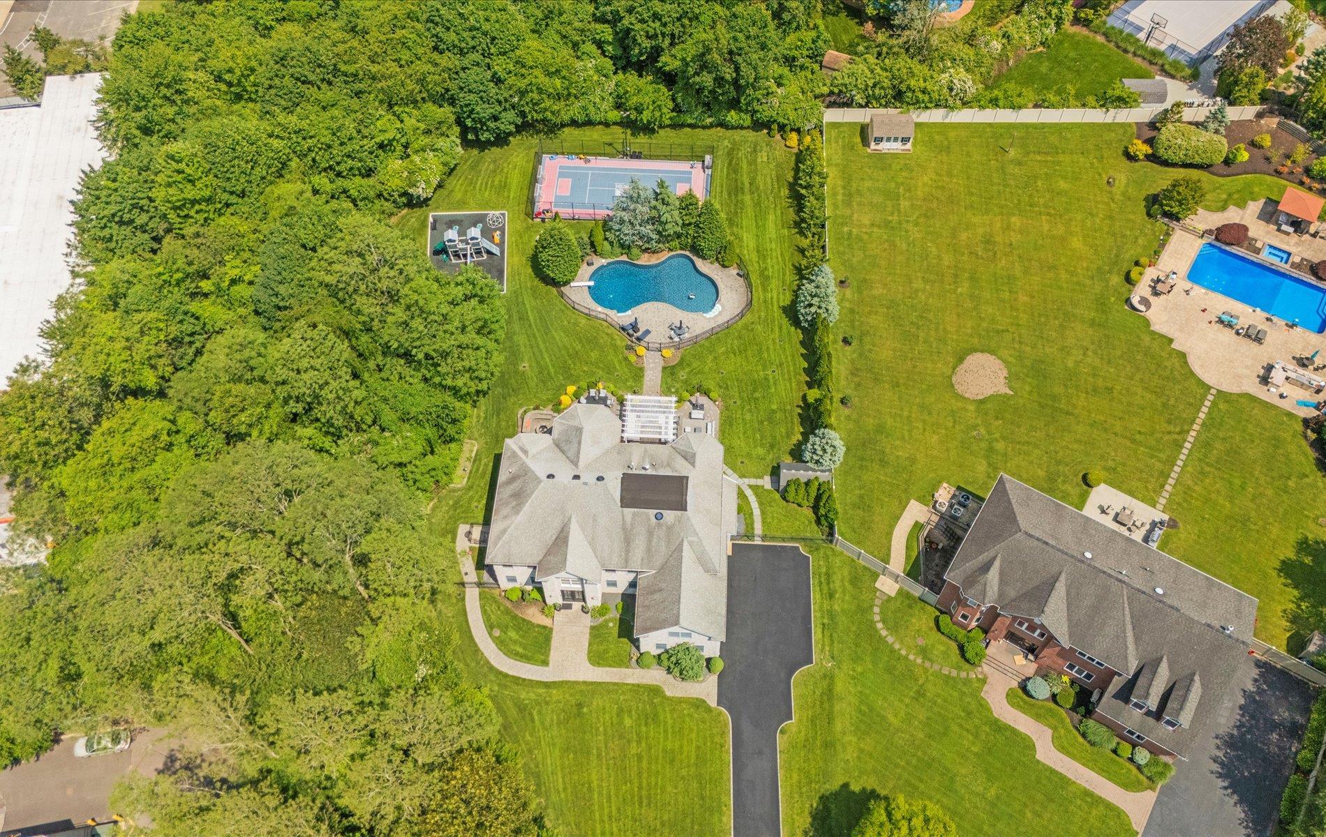 Single Family Home  Suffolk County, NY 11743, MLS-866215-7