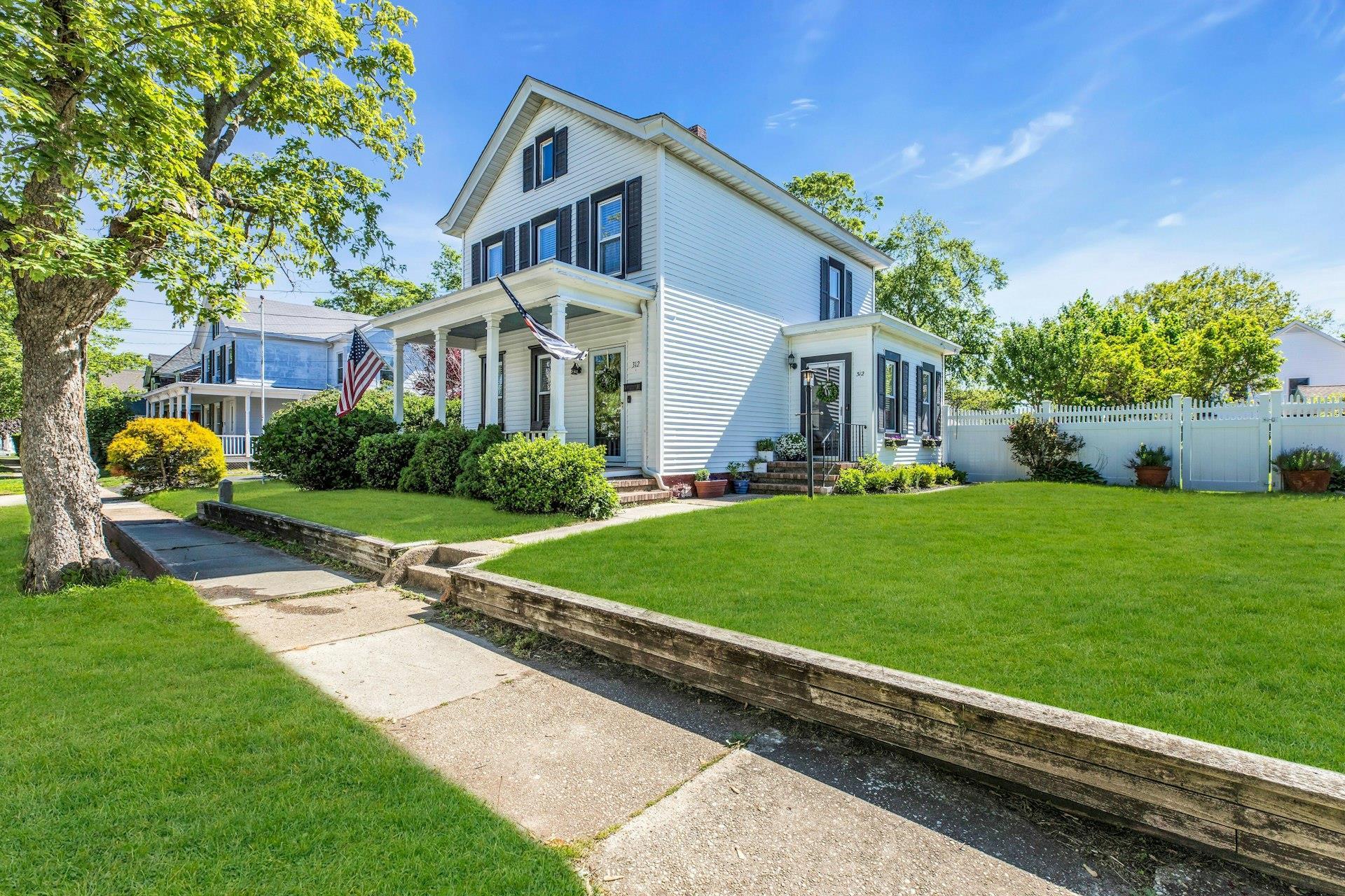 Single Family 5th  Suffolk County, NY 11944, MLS-866253-2