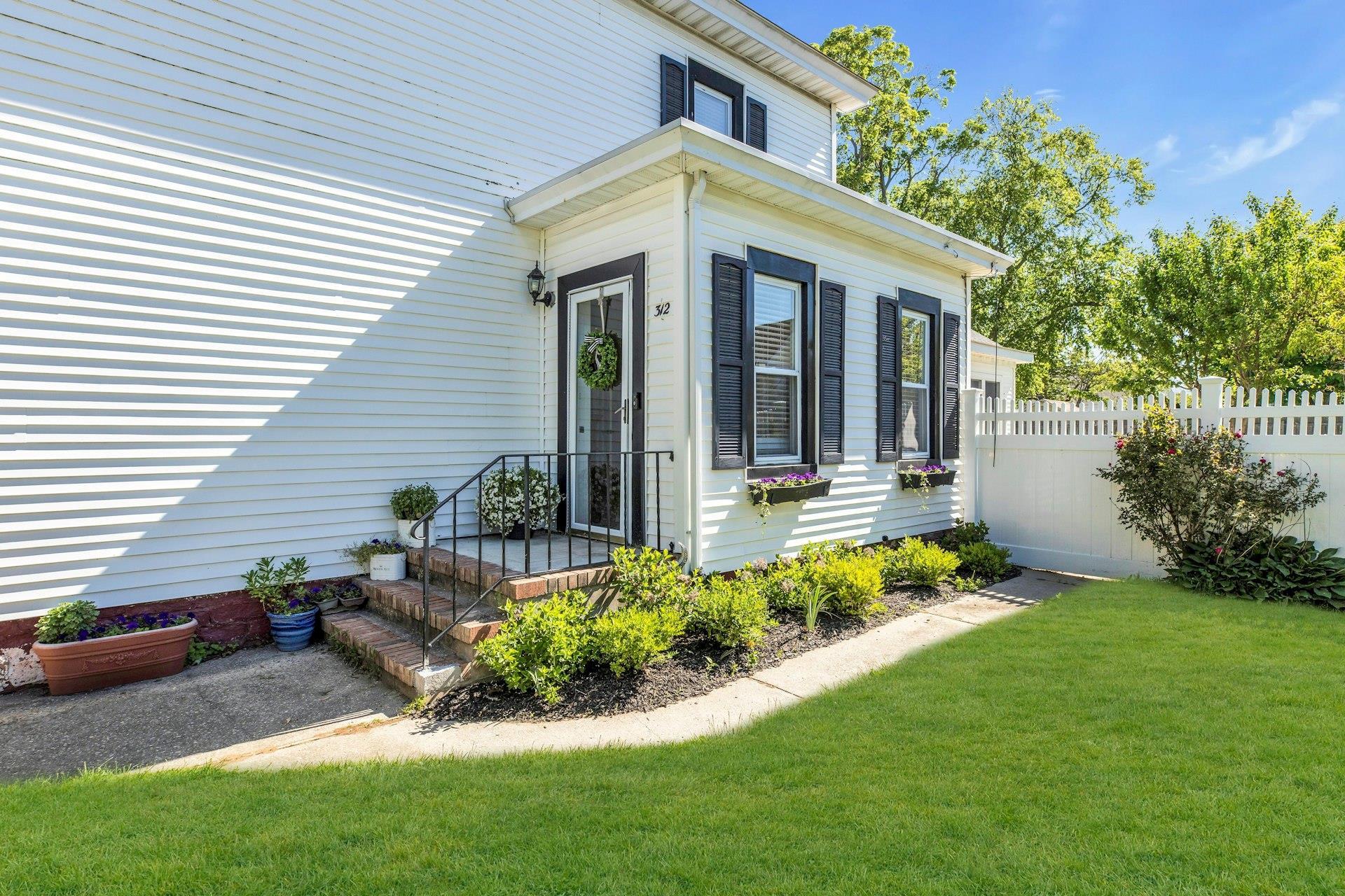 Single Family 5th  Suffolk County, NY 11944, MLS-866253-23