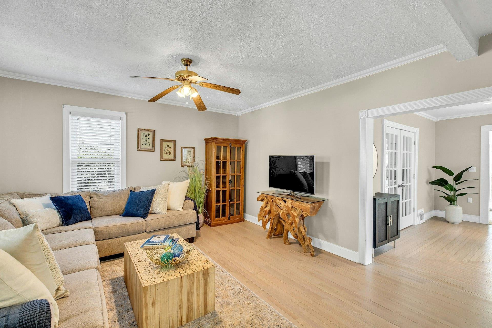Single Family 5th  Suffolk County, NY 11944, MLS-866253-8