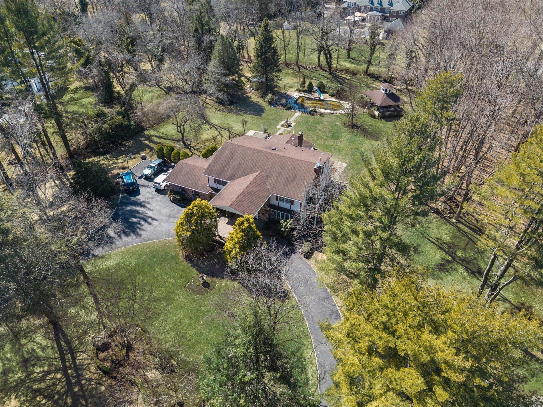 Single Family Plaka  Nassau County, NY 11545, MLS-866257-5