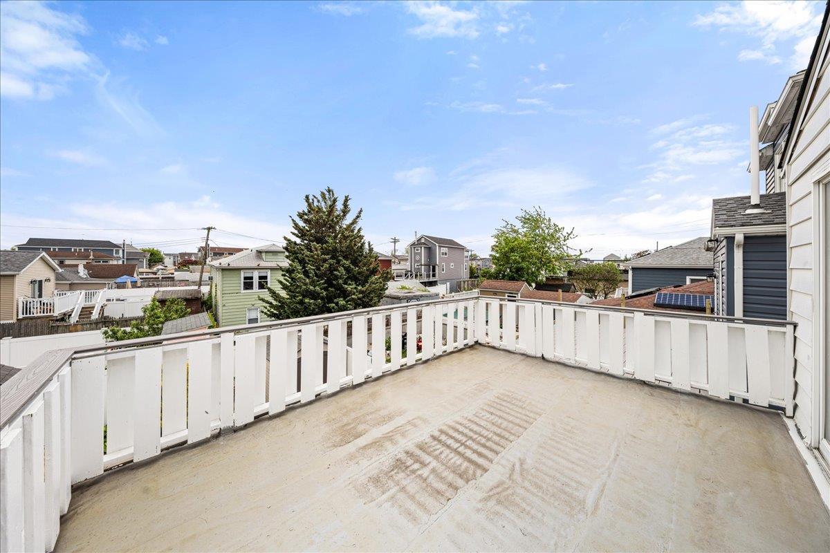 Single Family Cross Bay  Queens, NY 11693, MLS-866264-11