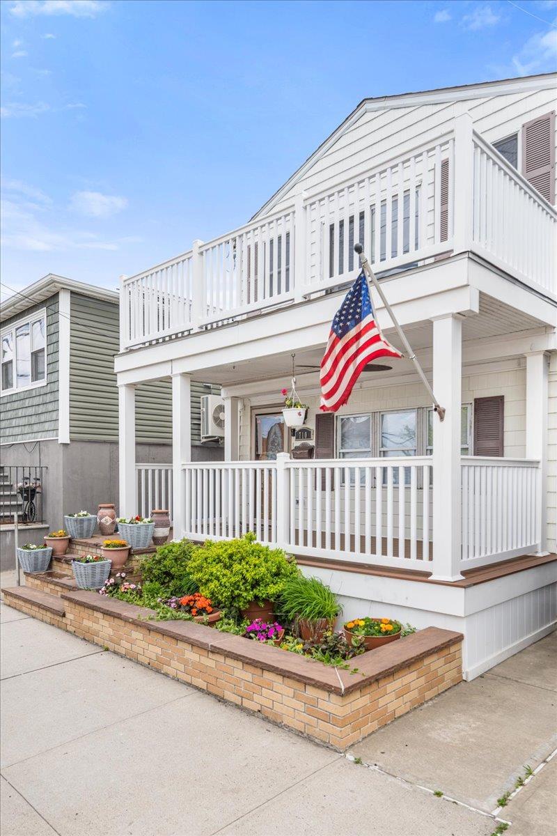 Single Family Cross Bay  Queens, NY 11693, MLS-866264-15