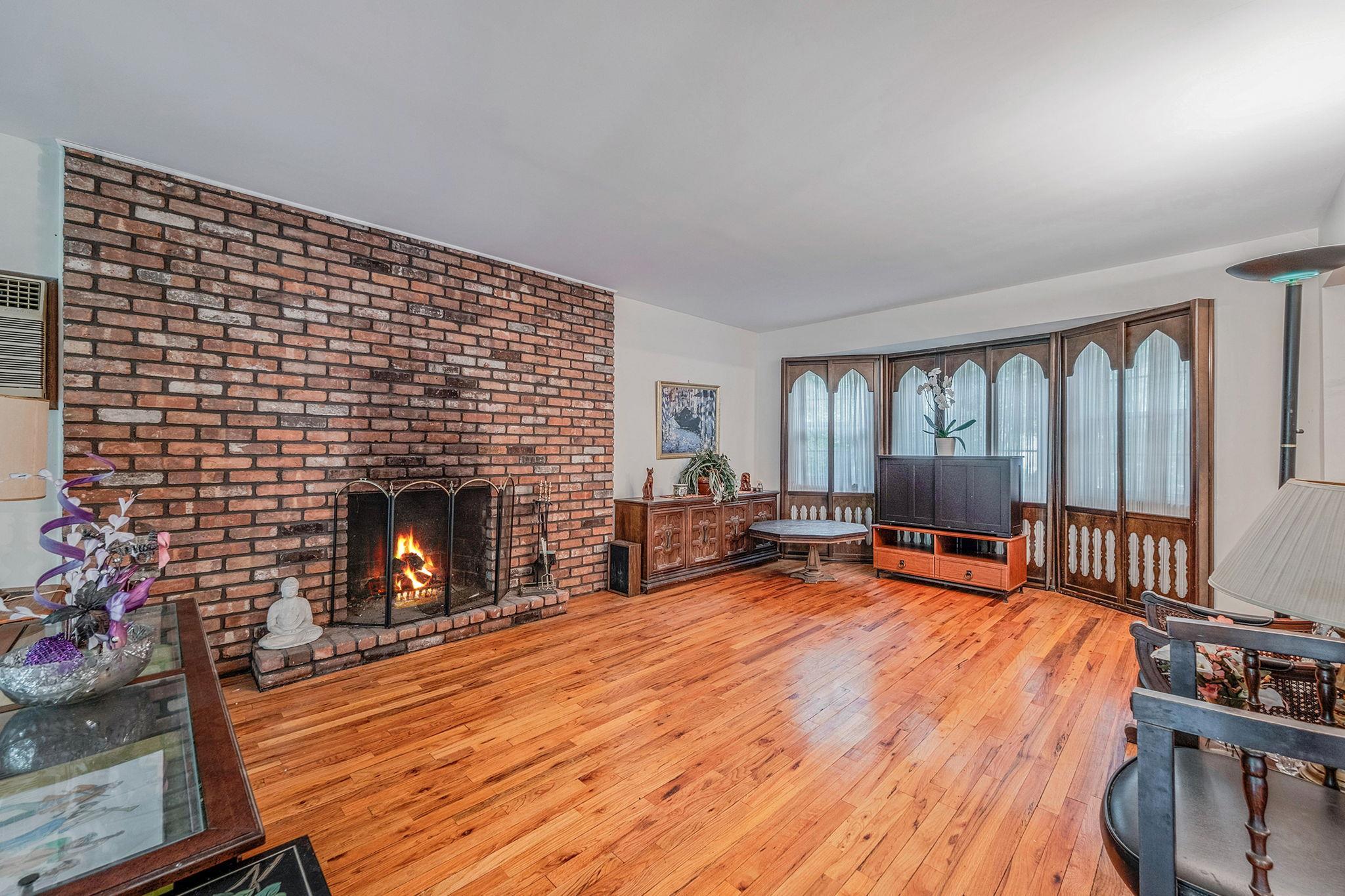 Single Family Village Hill  Suffolk County, NY 11746, MLS-866269-9