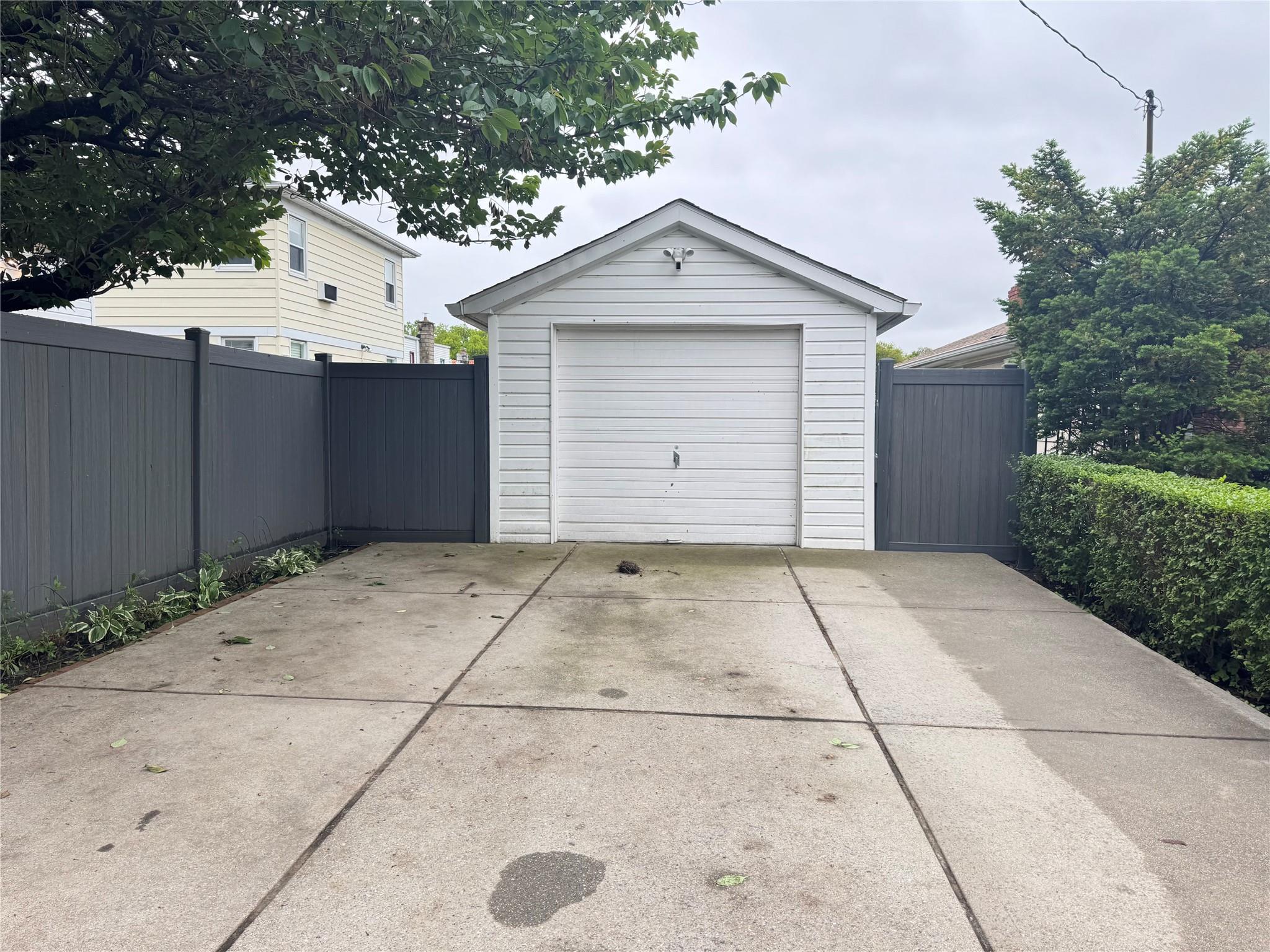 Single Family 248  Queens, NY 11363, MLS-866281-12