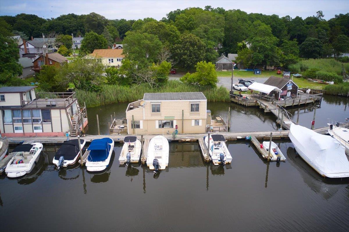 Single Family Riverside Drive Suffolk County, NY 11901, MLS-866307-6