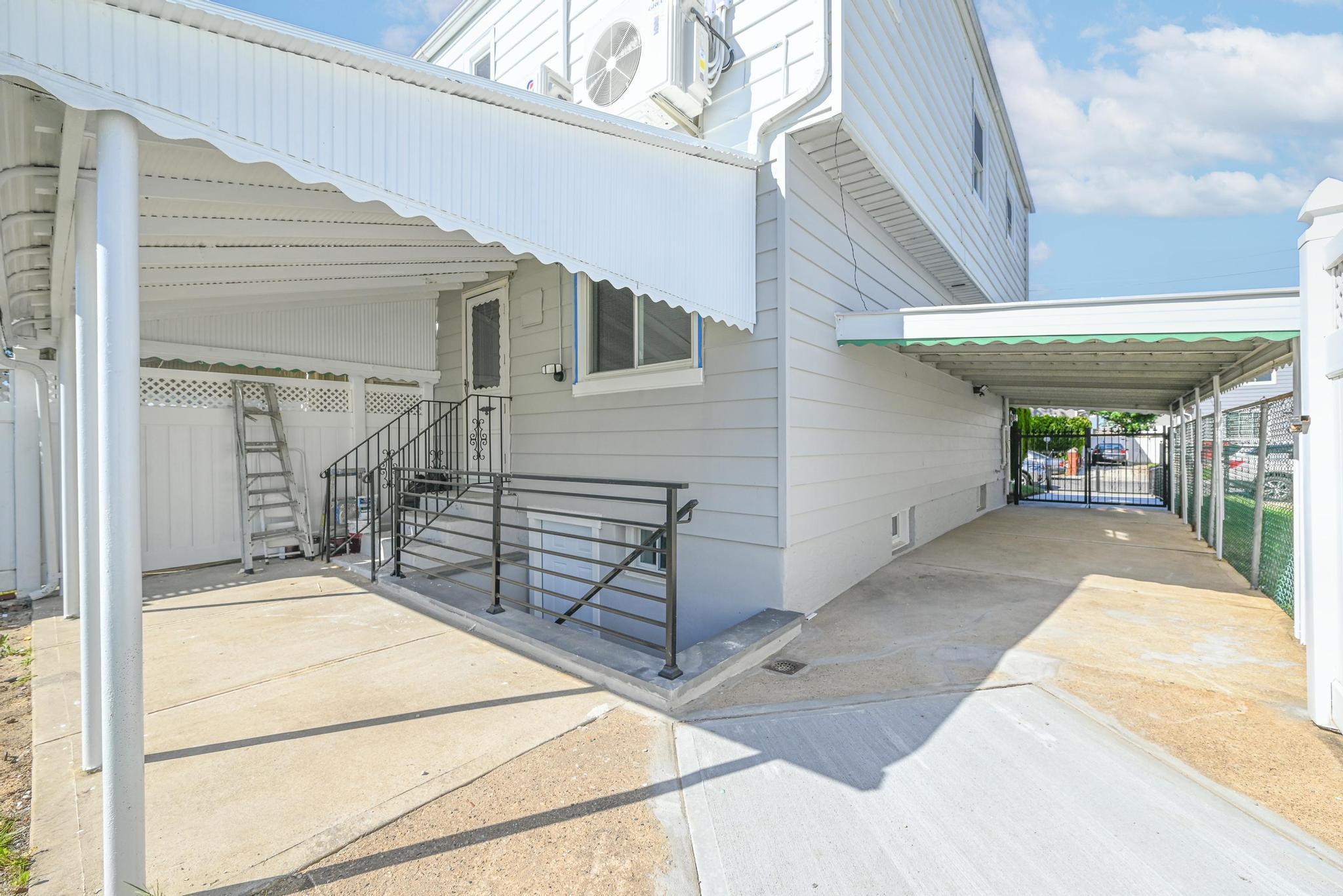 Single Family 202  Queens, NY 11412, MLS-866308-4