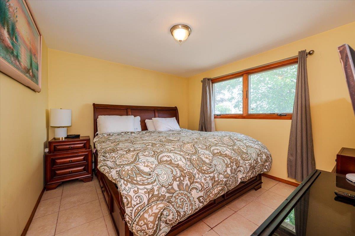 Single Family Waukena  Nassau County, NY 11572, MLS-866309-12