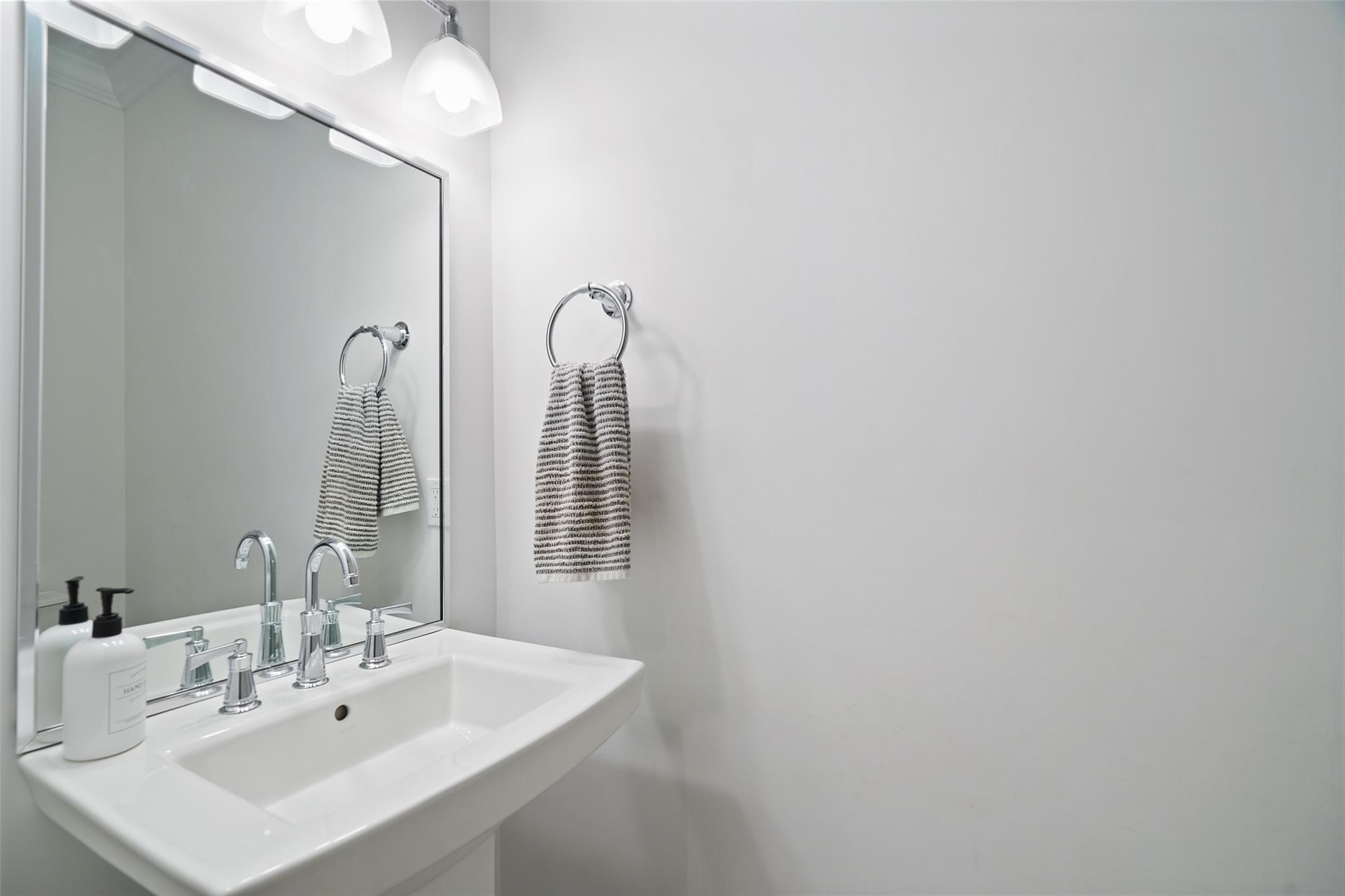 Single Family Rose  Westchester County, NY 10573, MLS-866316-15