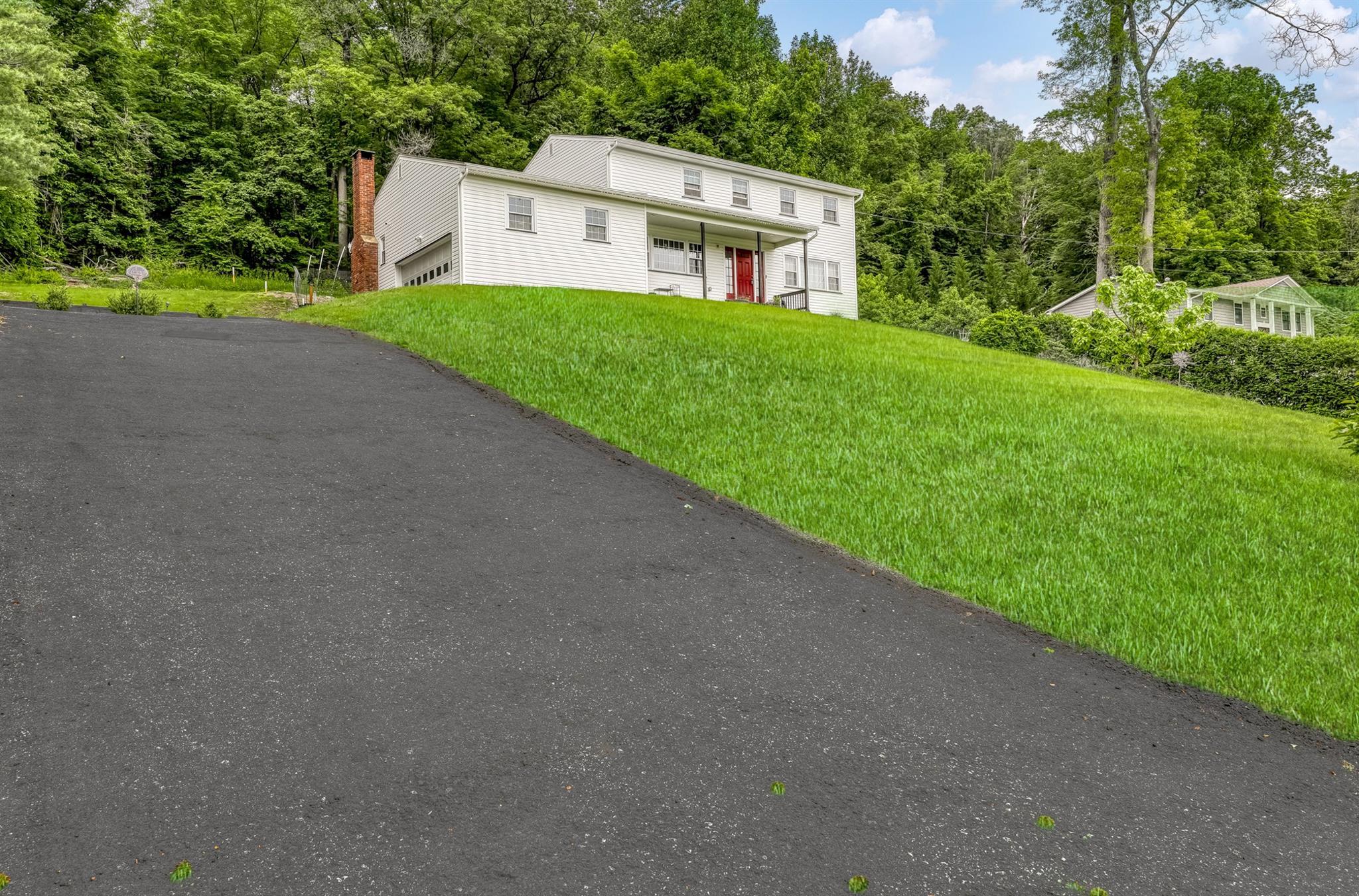 Single Family Gate  Rockland County, NY 10901, MLS-866318-2